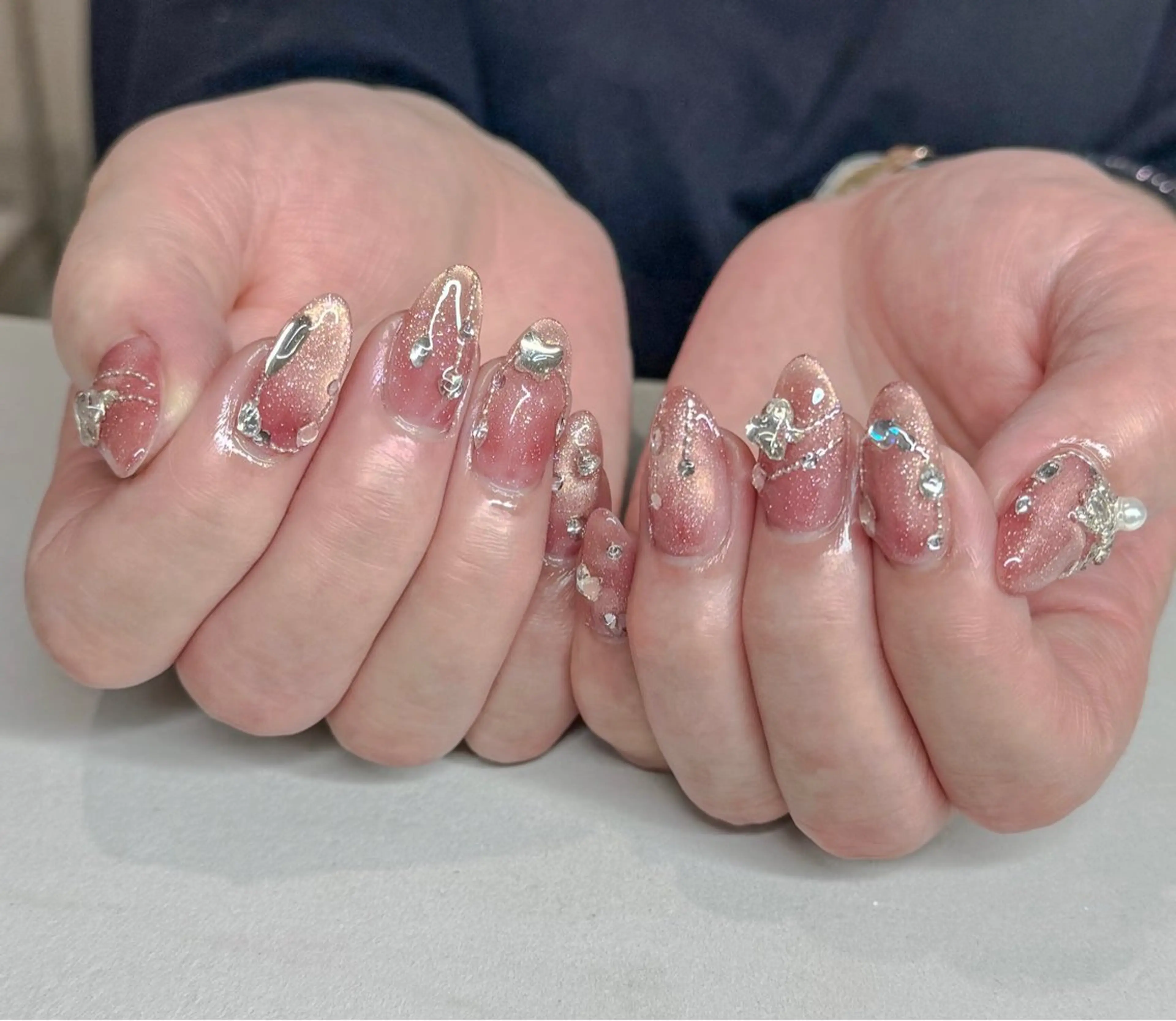 ネイル キラキラネイル マグネットネイル マグネットワンカラー ワンカラーネイル num-fi Aiのネイルデザイン