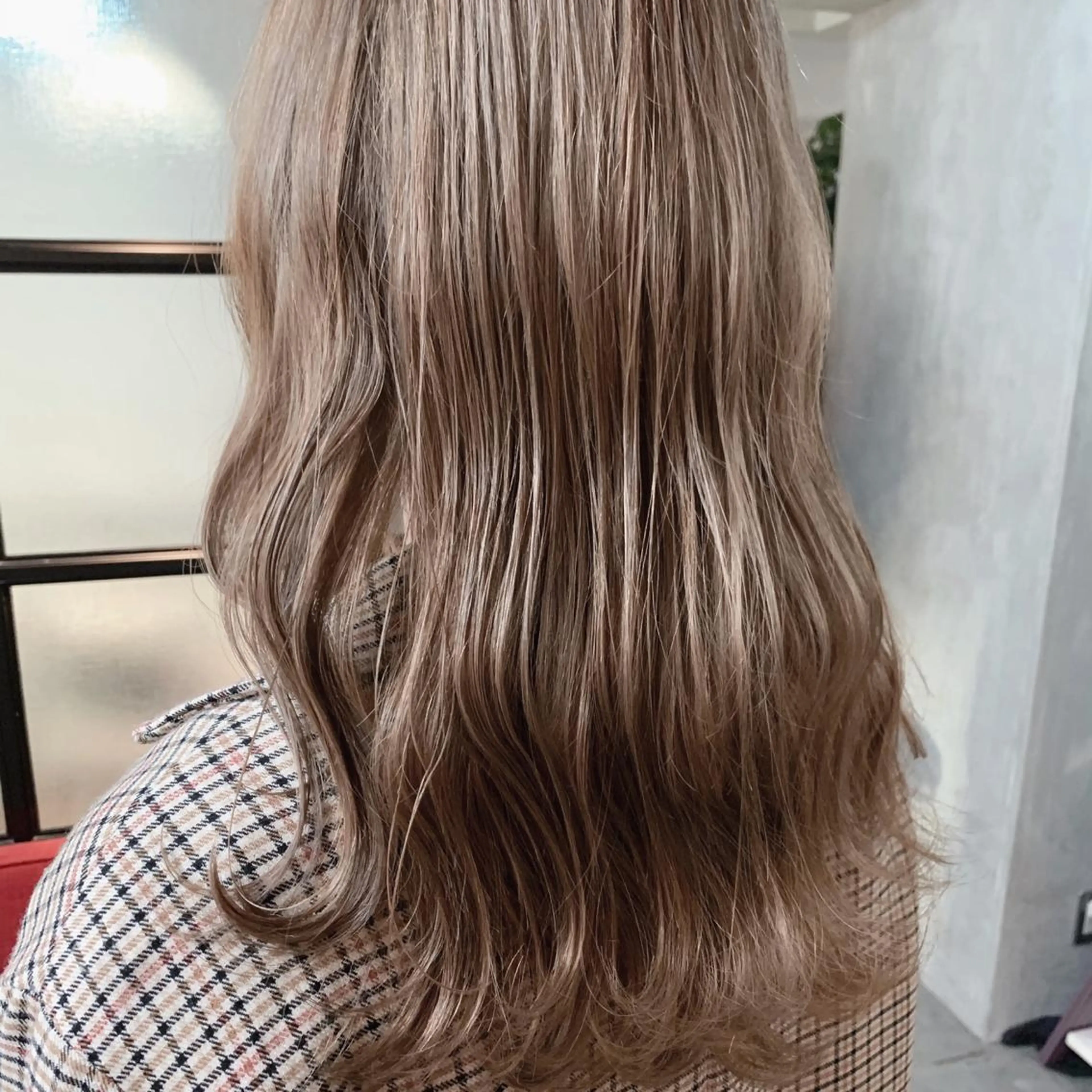 ロング カラー なかの たくみのヘアスタイル