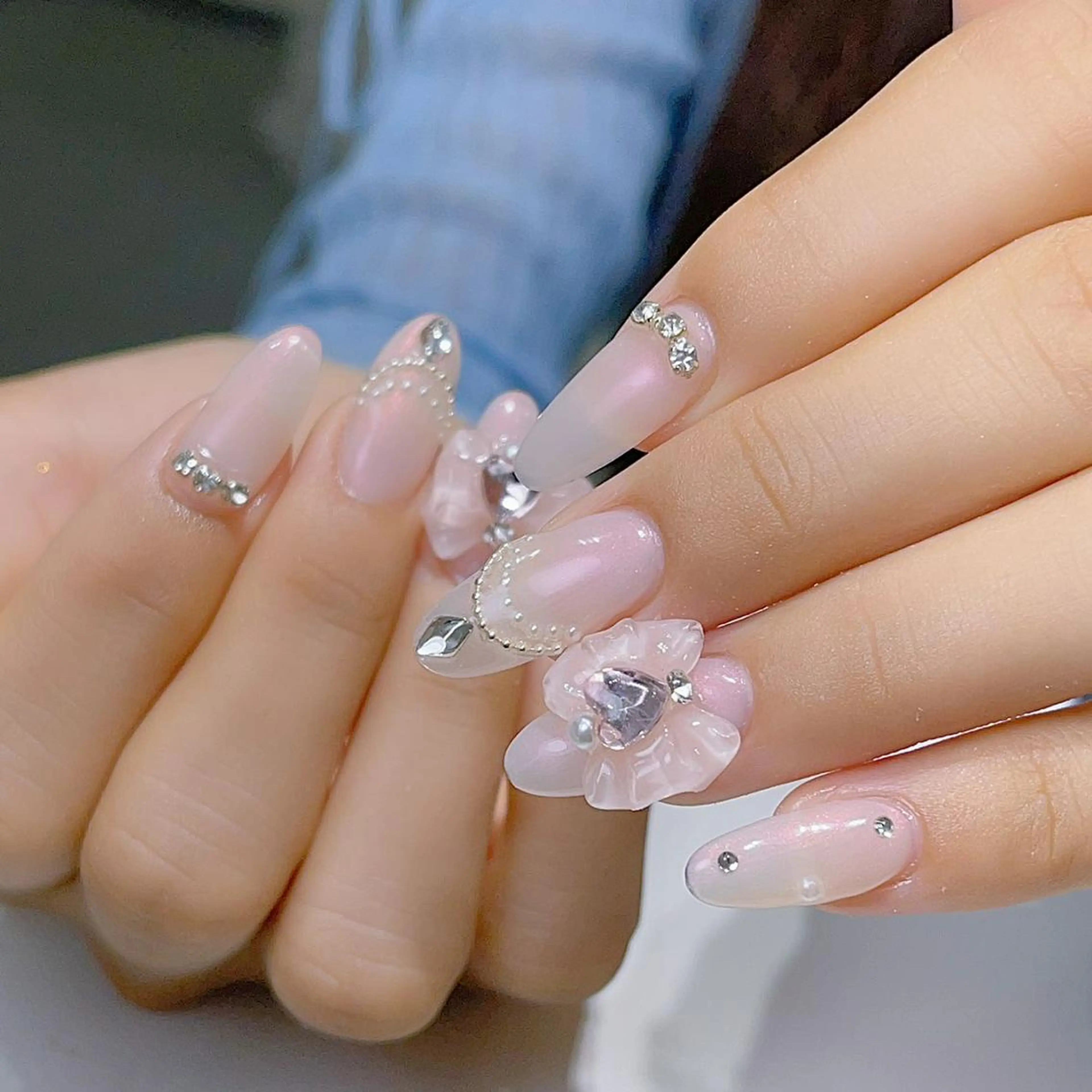 ネイル アートネイル 長さ出し ネイルチップ Queens PUPUのネイルデザイン