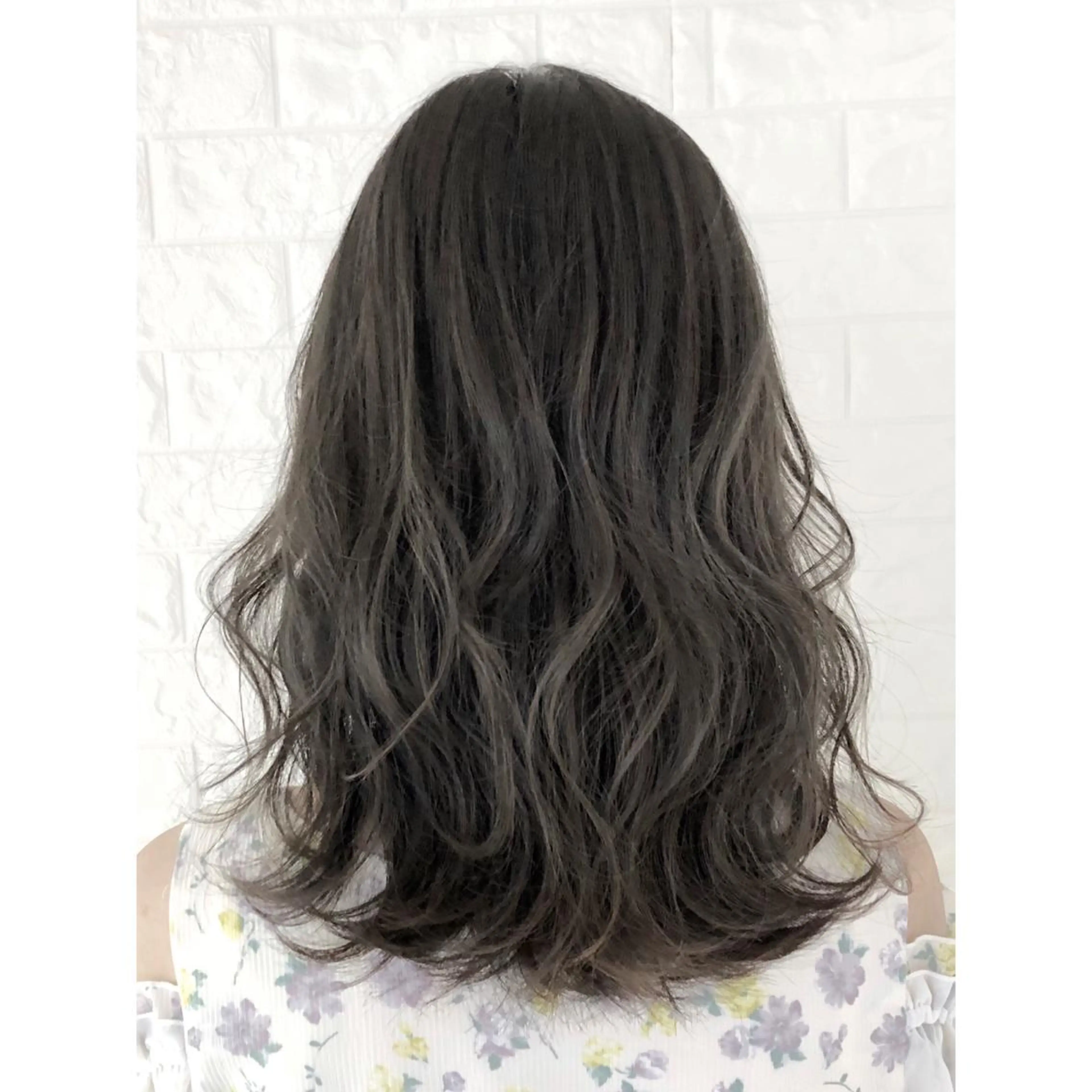 セミロング カラー アッシュ 透明感カラー イルミナカラー トリートメント カット ヘアカラー トリートメント ヘッドスパ 髪質改善特化KIZU /艶髪研究（京都）のヘアスタイル
