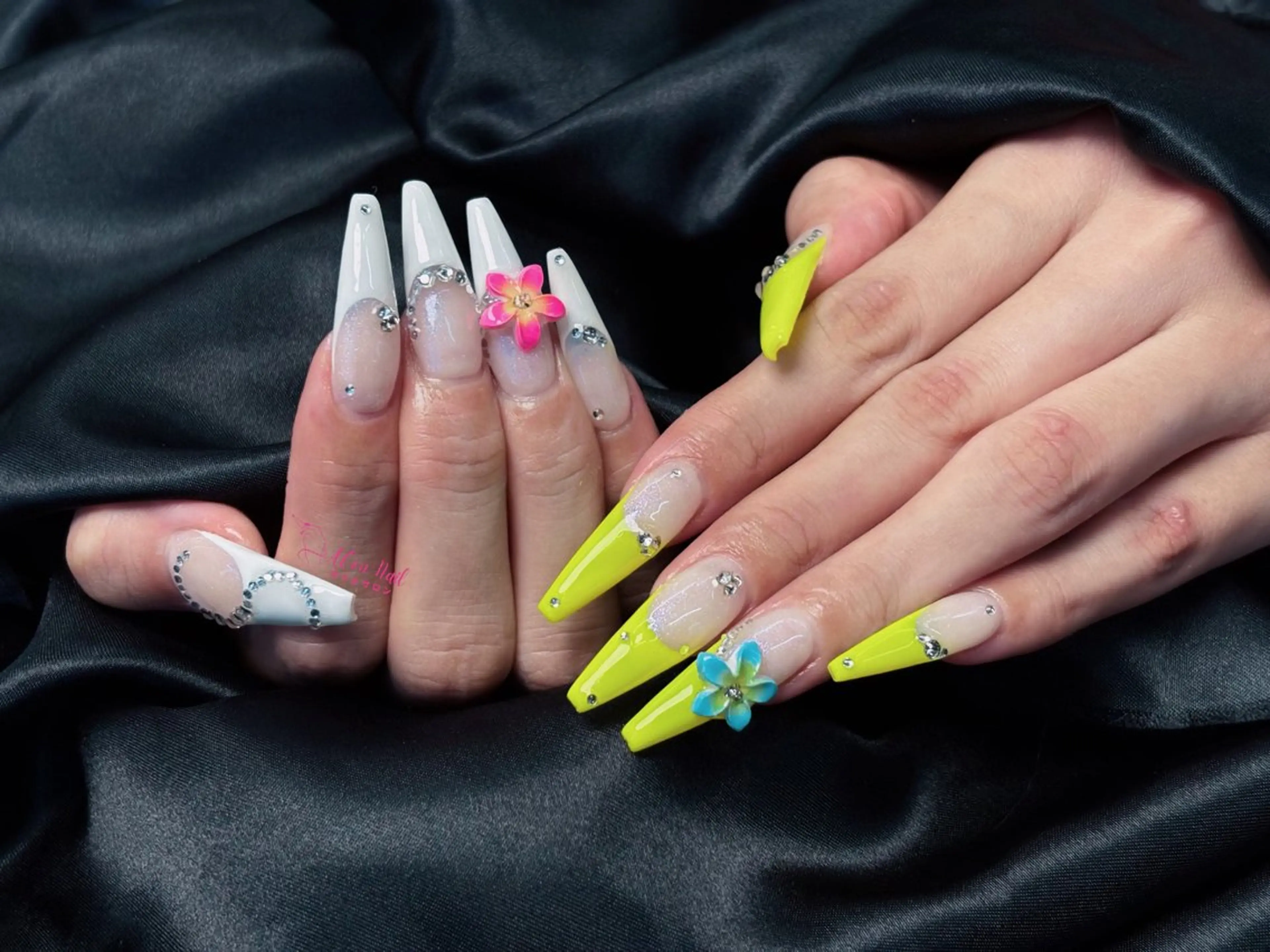 ネイル 桜ネイル 長さ出し フラワーネイル フレンチネイル ジェルネイル ハンドネイル ACon NailSalonのネイルデザイン