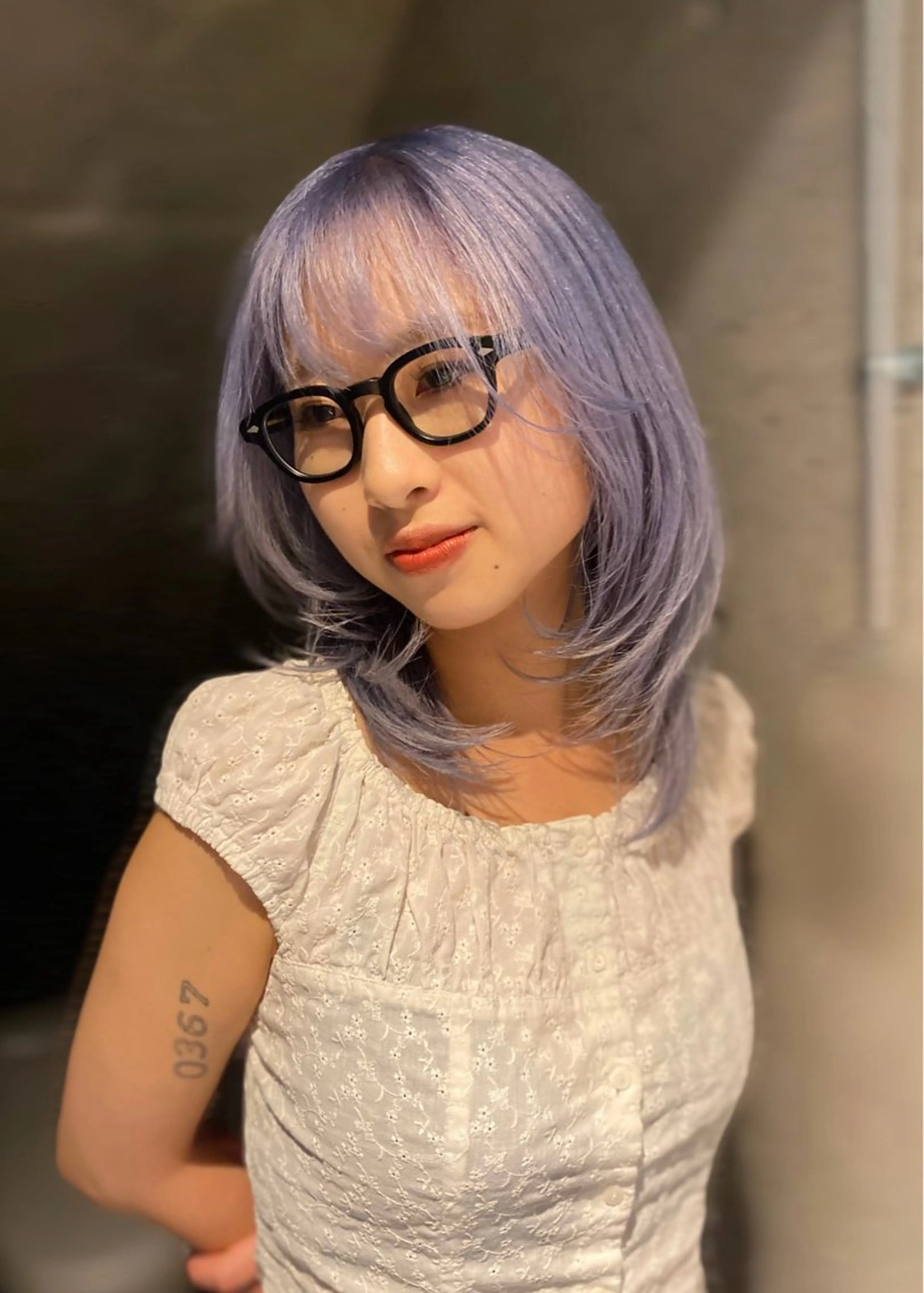 ミディアム カラー ヘアアレンジ ブリーチ パープルカラー ヘアカラー トリートメント mina 🌷のヘアスタイル