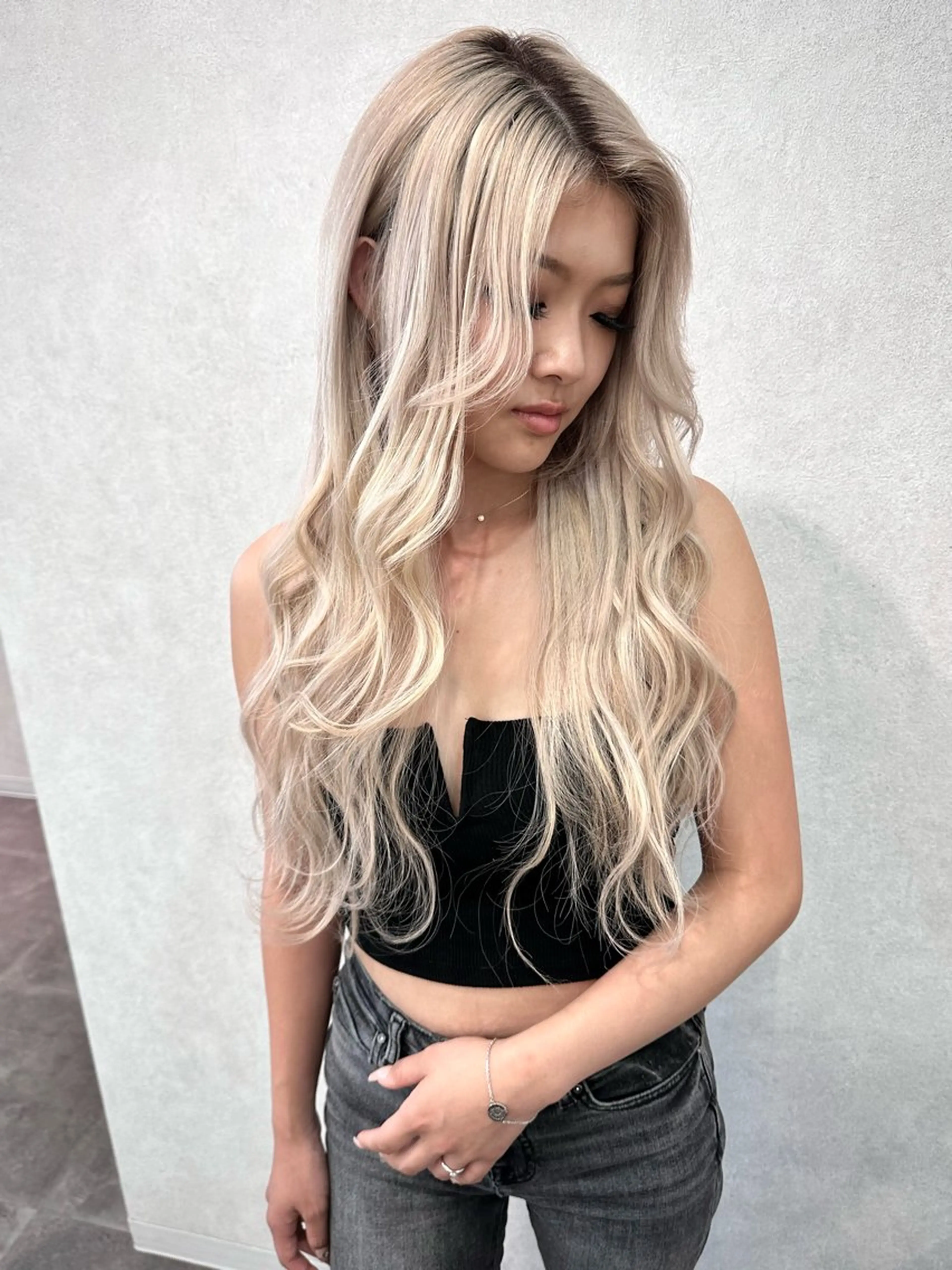 ロング カラー MASAYUKI/ ブリーチのヘアスタイル