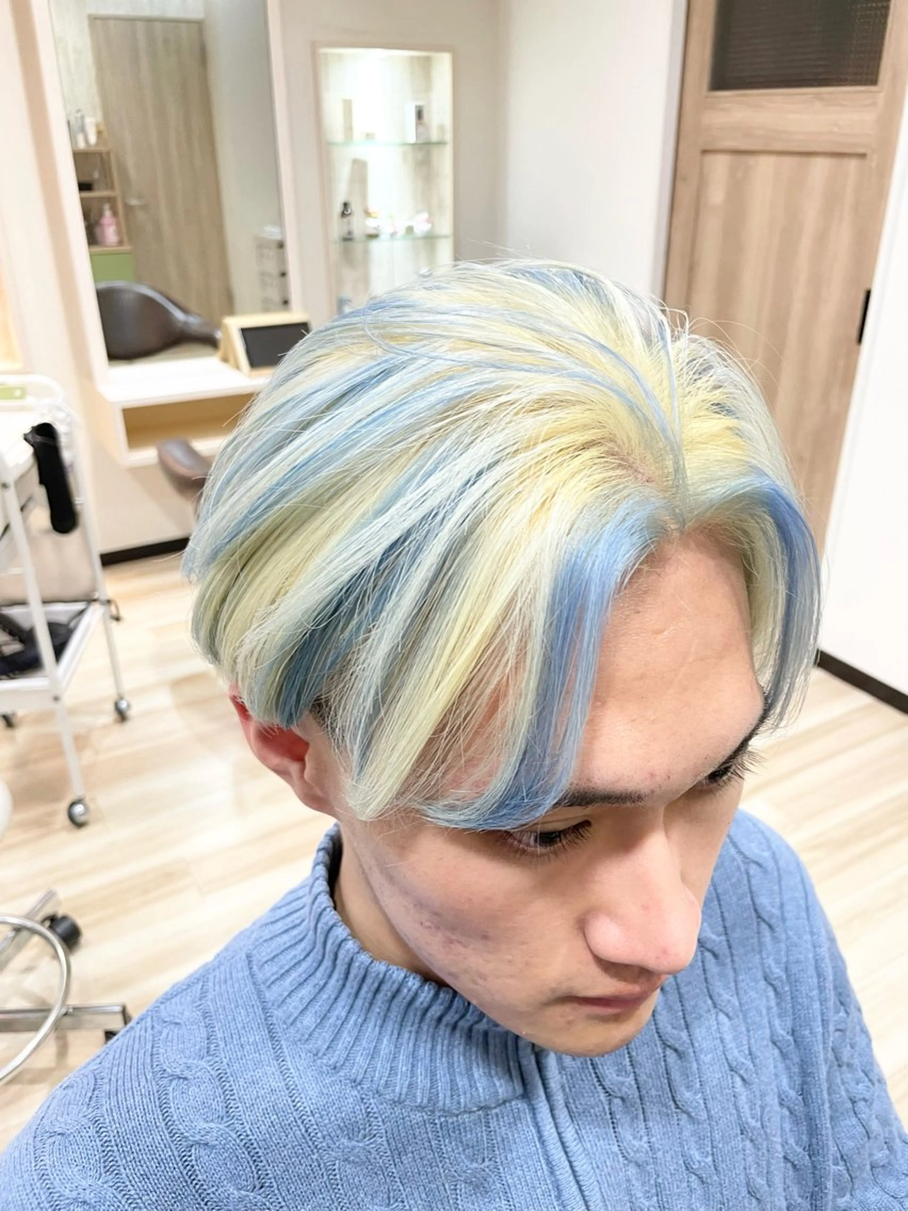ショート カラー メンズ メンズブリーチ ブリーチ ブロンド デザインカラー 🌈派手髪ハイトーン 🌈鈴木亮太🌈のヘアスタイル