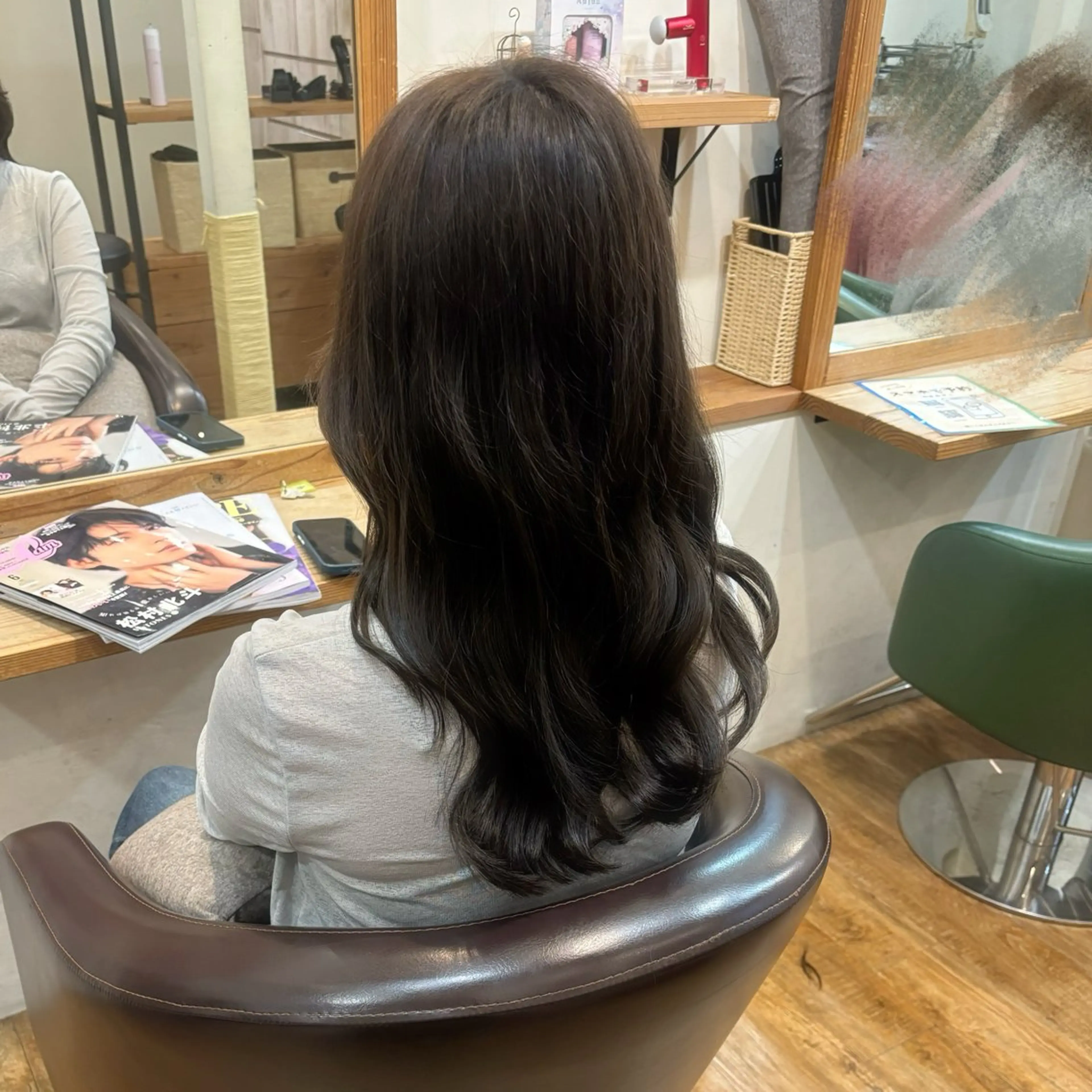 ロング 川倉 羽未のヘアスタイル