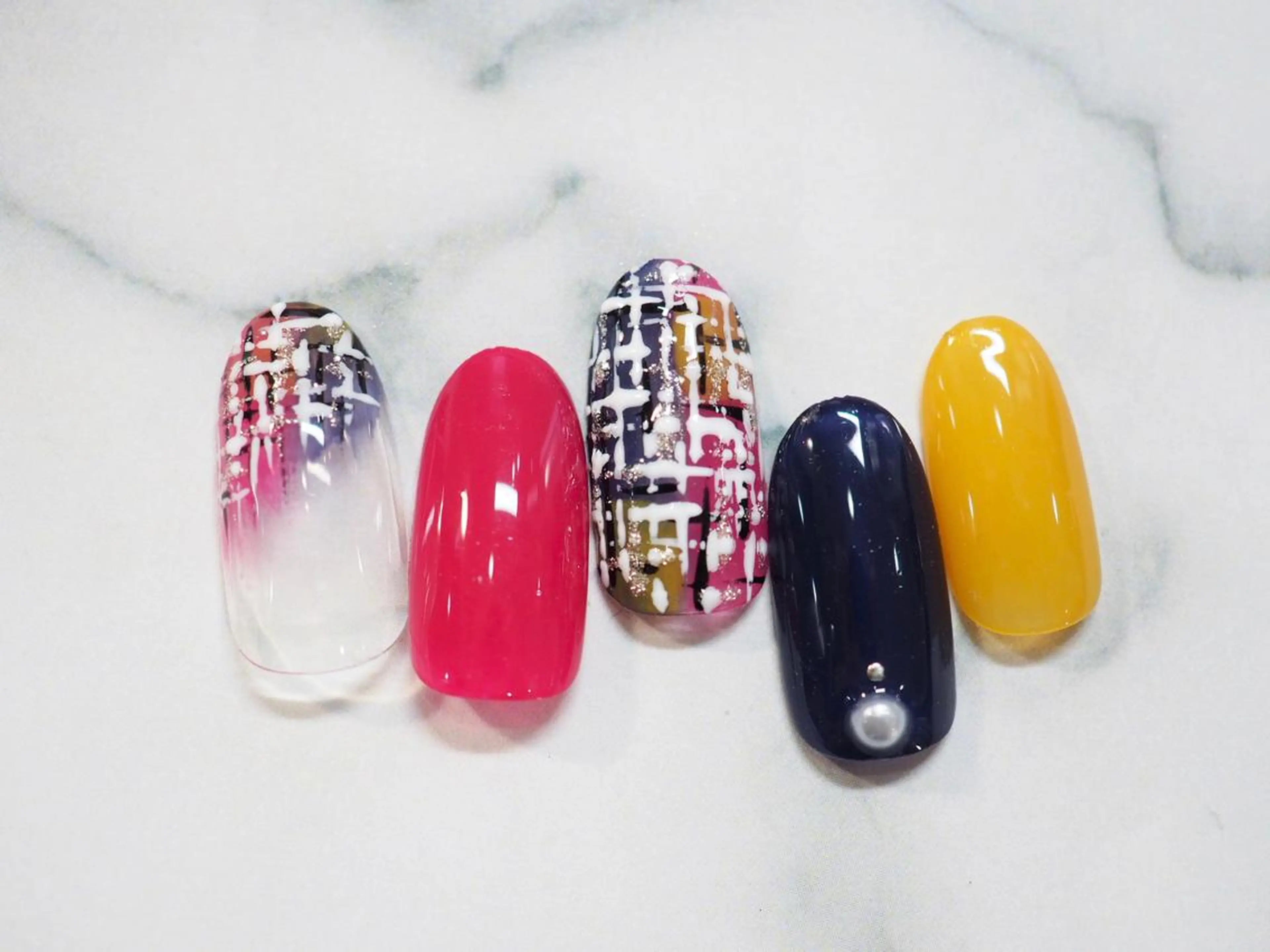 ネイル トップネイリスト Ribbon立川店のネイルデザイン