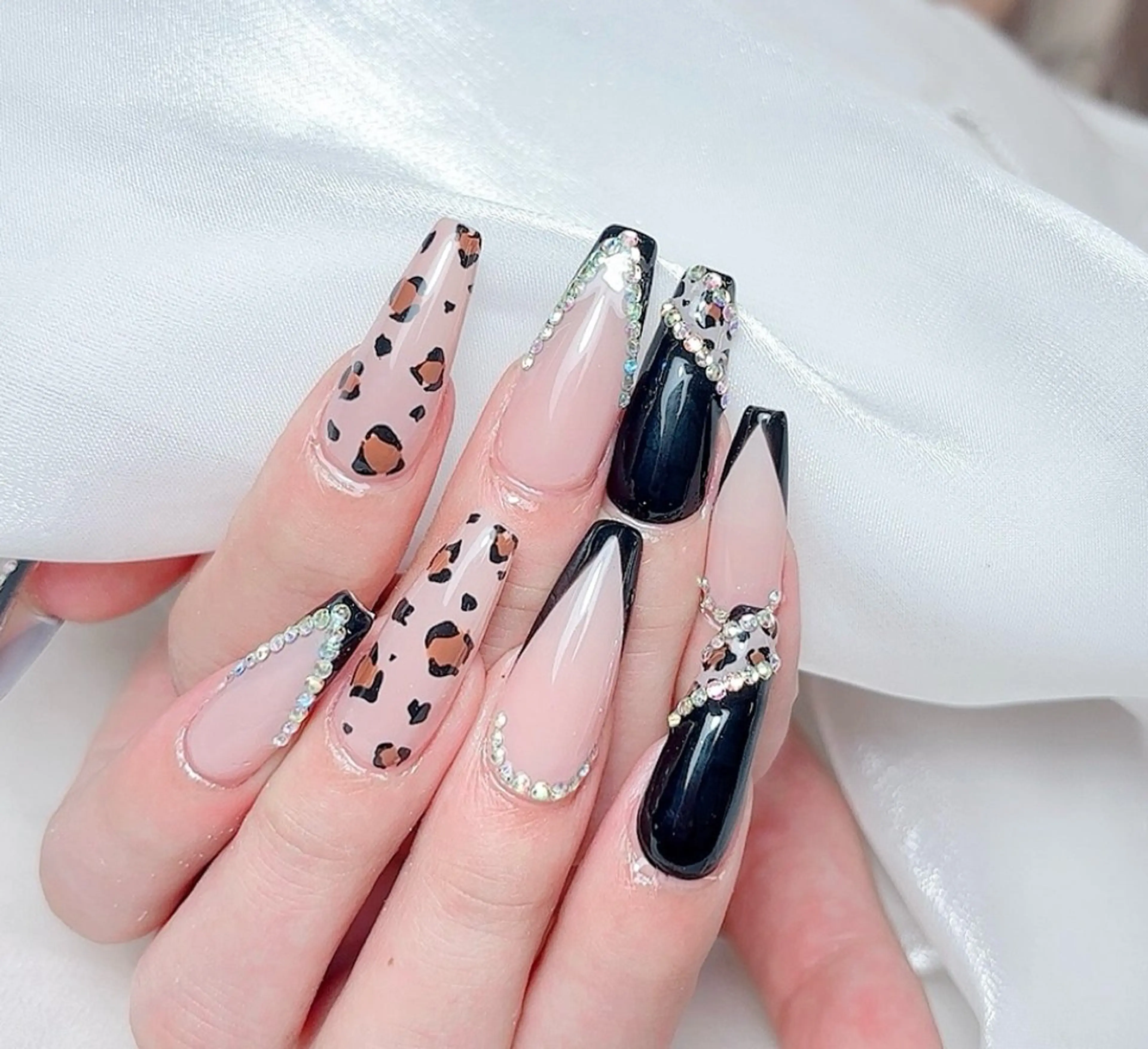 ネイル ハンドネイル 🎀Ｍ nails✨ ビューティーのネイルデザイン