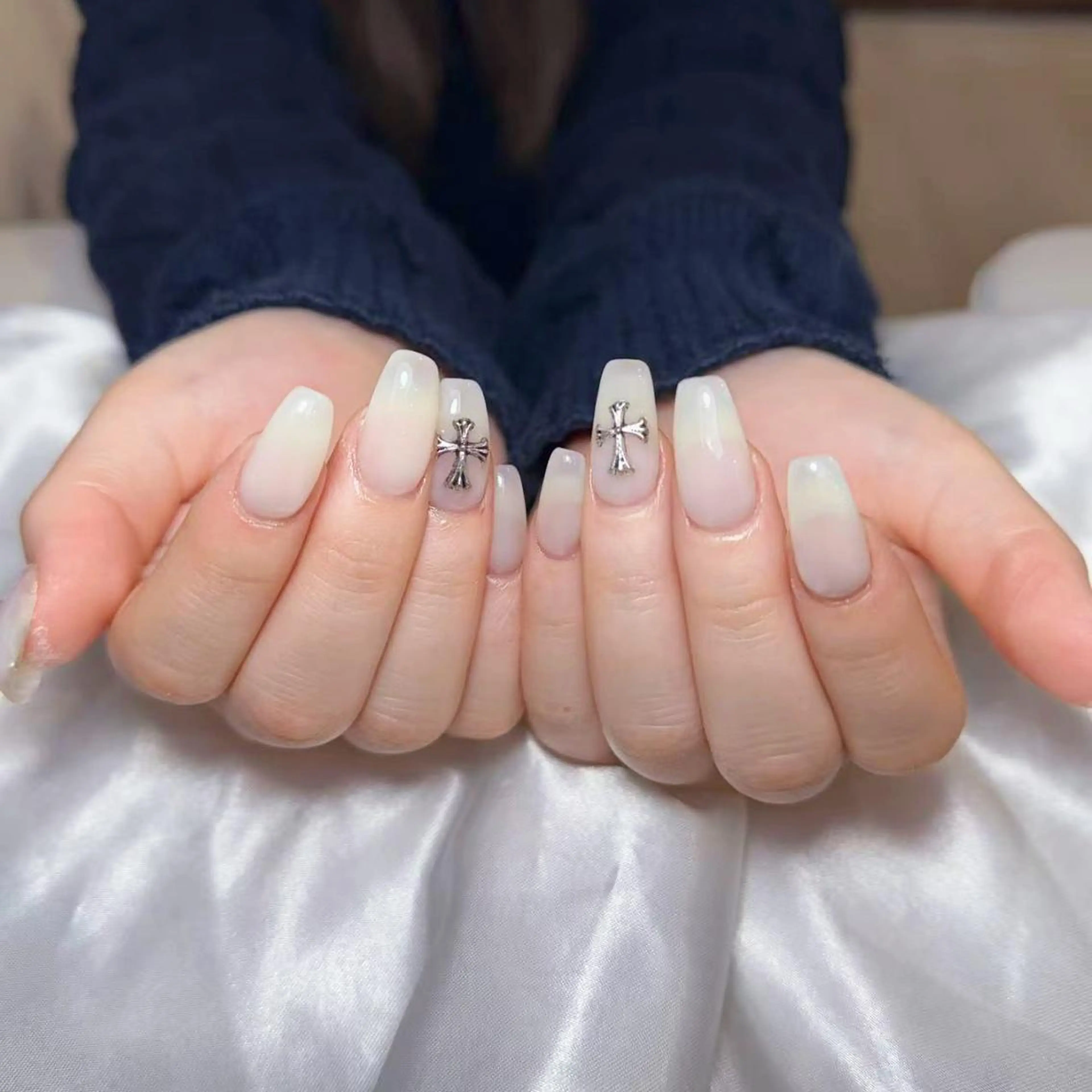 ネイル アートネイル オーロラネイル フラッシュネイル ガーリー キラキラネイル リナ 💅のネイルデザイン