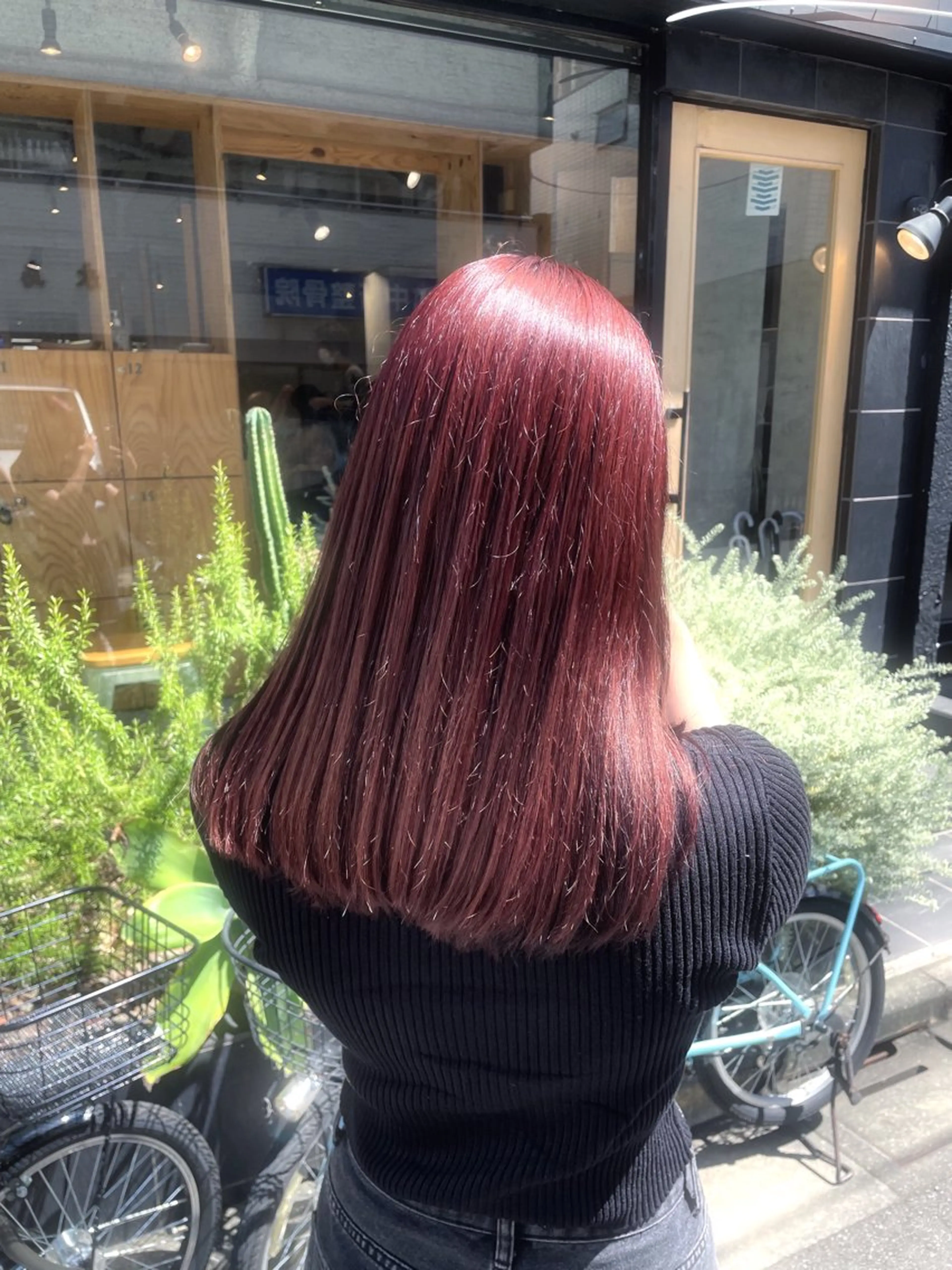 【🥀ブリーチ無しでも透明感💍】✨高発色キラテラワンカラー + 艶トリートメントの写真