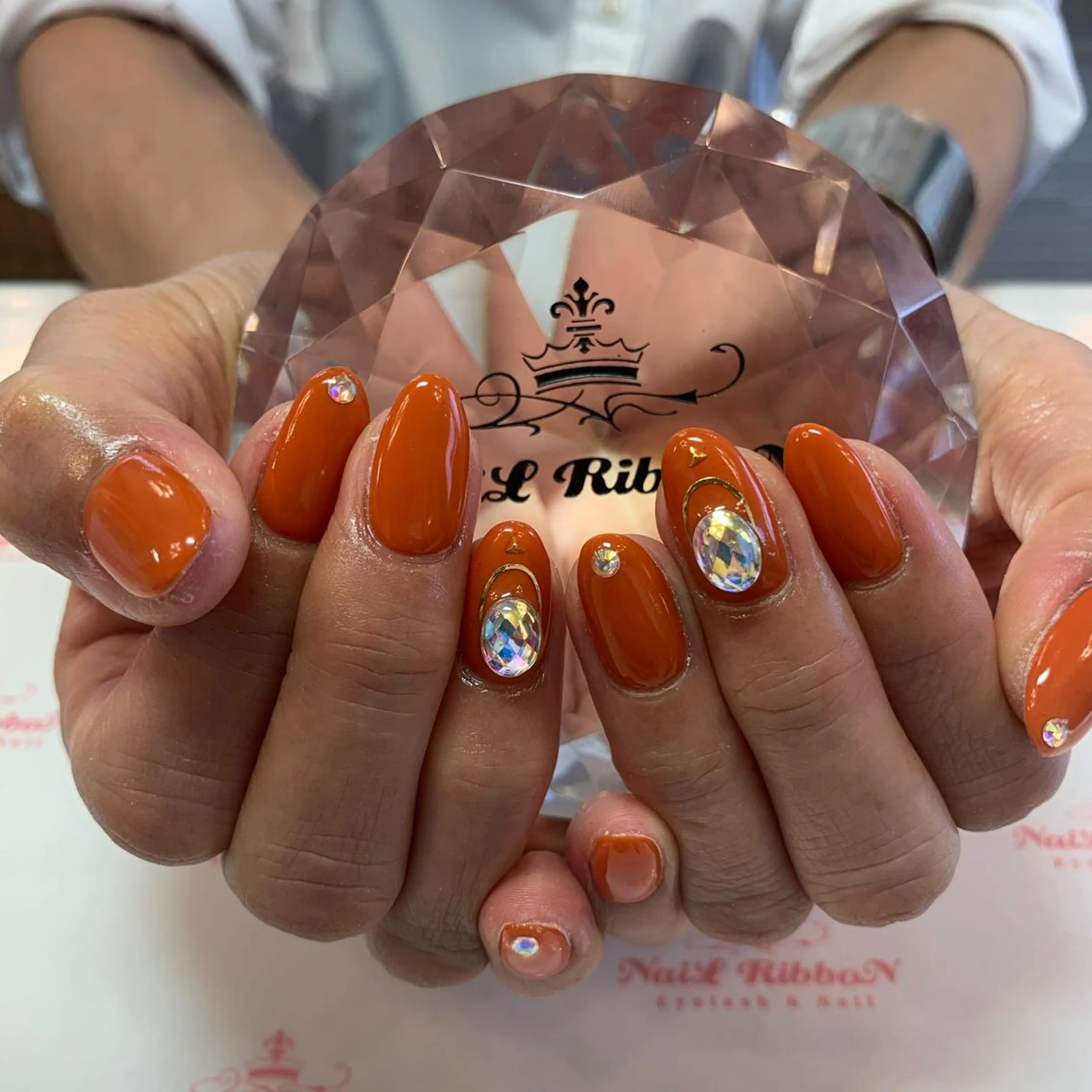 ネイル ネイルリボン 受付スタッフのネイルデザイン