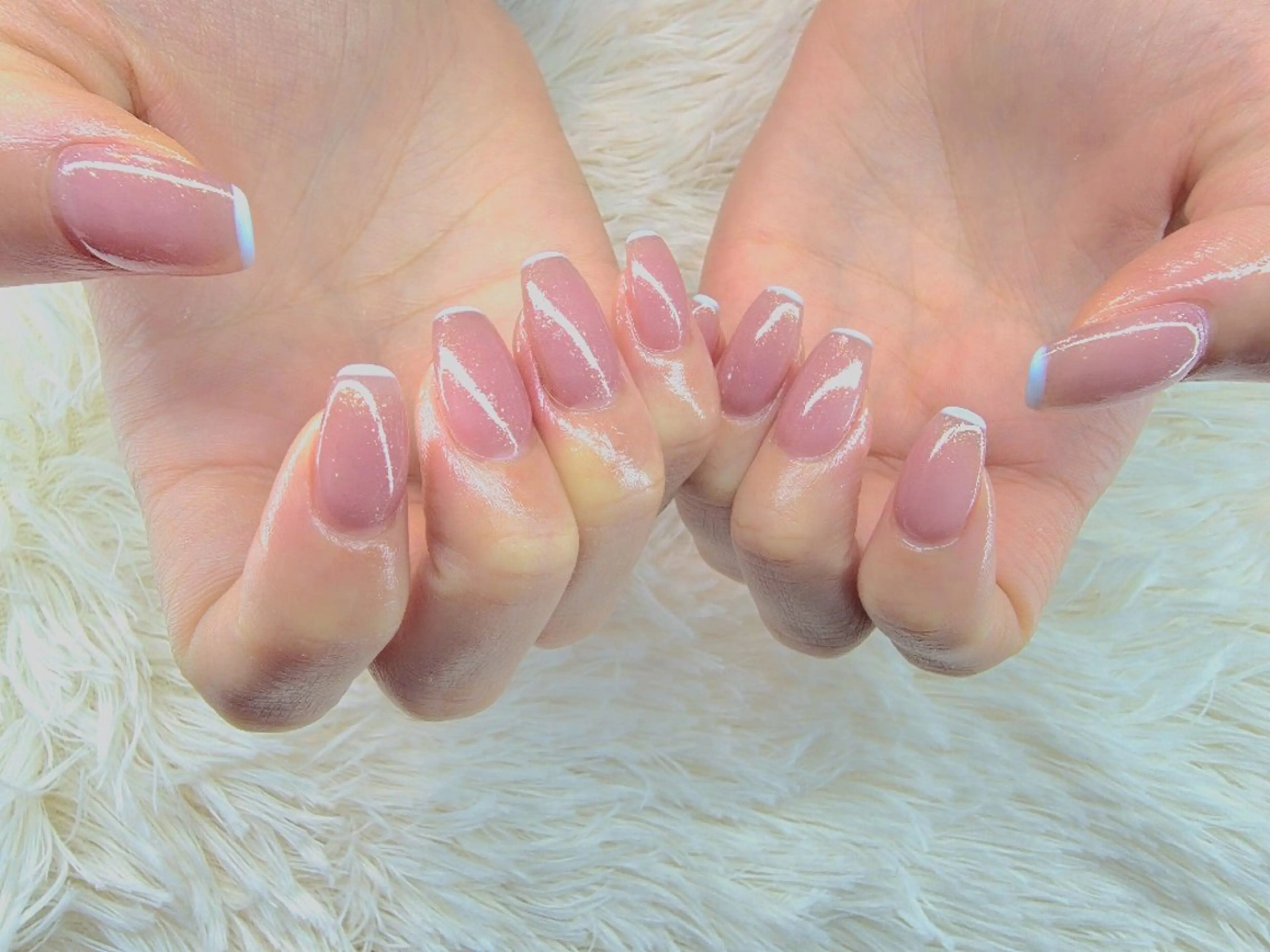 ネイル ジェルネイル グラデーション ワンカラーネイル ハンドネイル White  Se7enのネイルデザイン