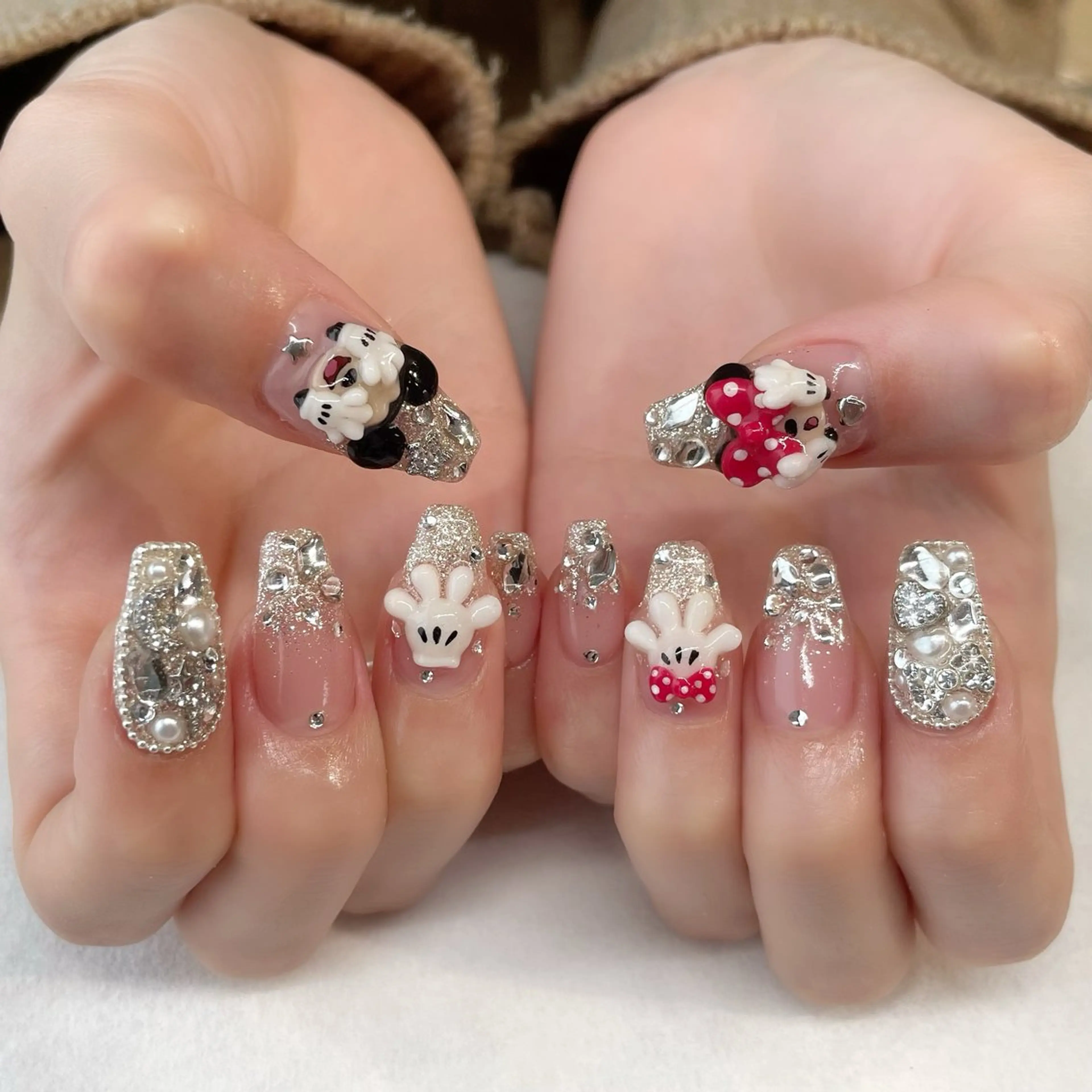 ネイル ハンドネイル 💎🐰 saki. m 🐰💎のネイルデザイン