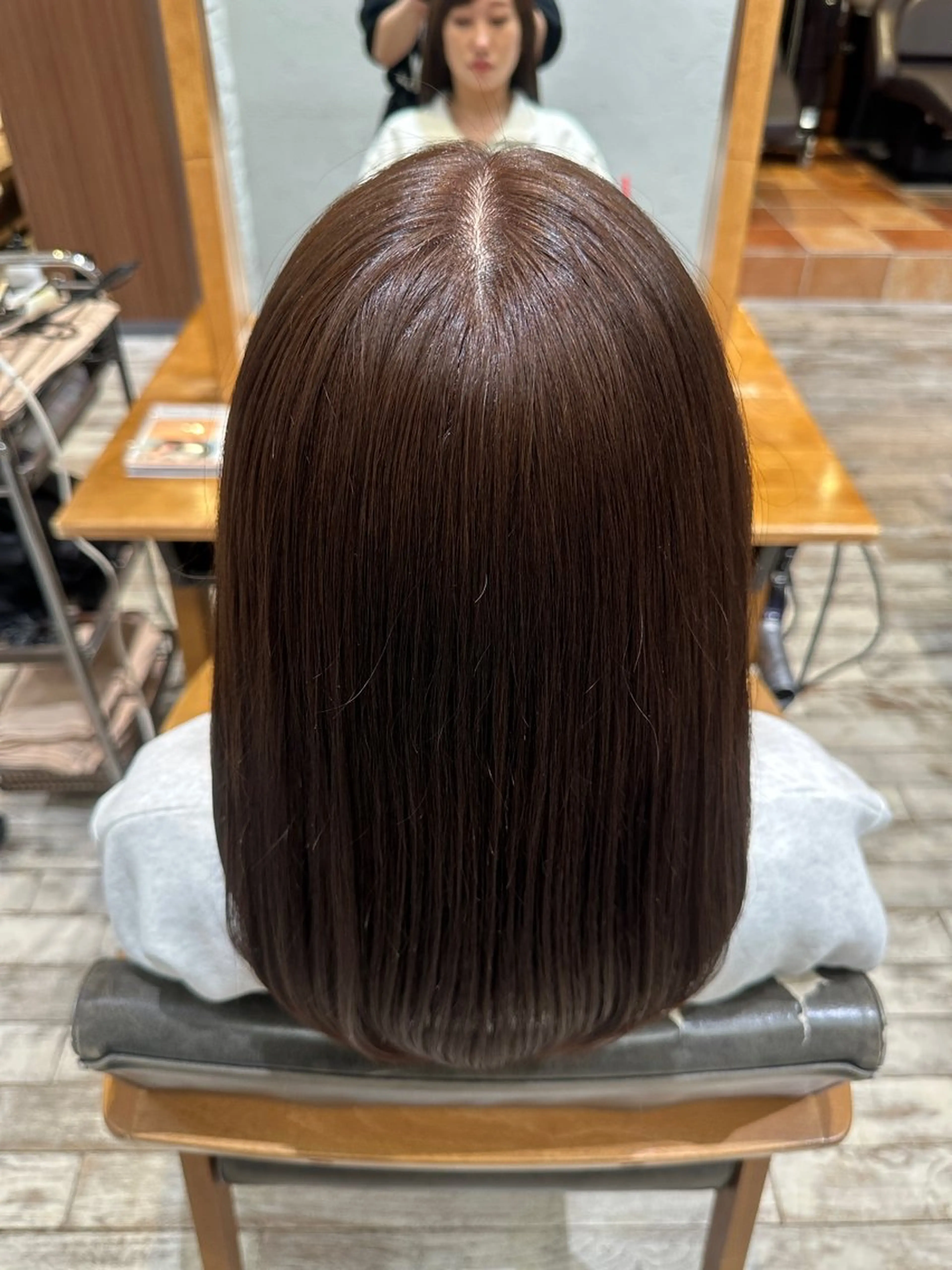 セミロング カラー 丸山 心 / 艶カラーのヘアスタイル