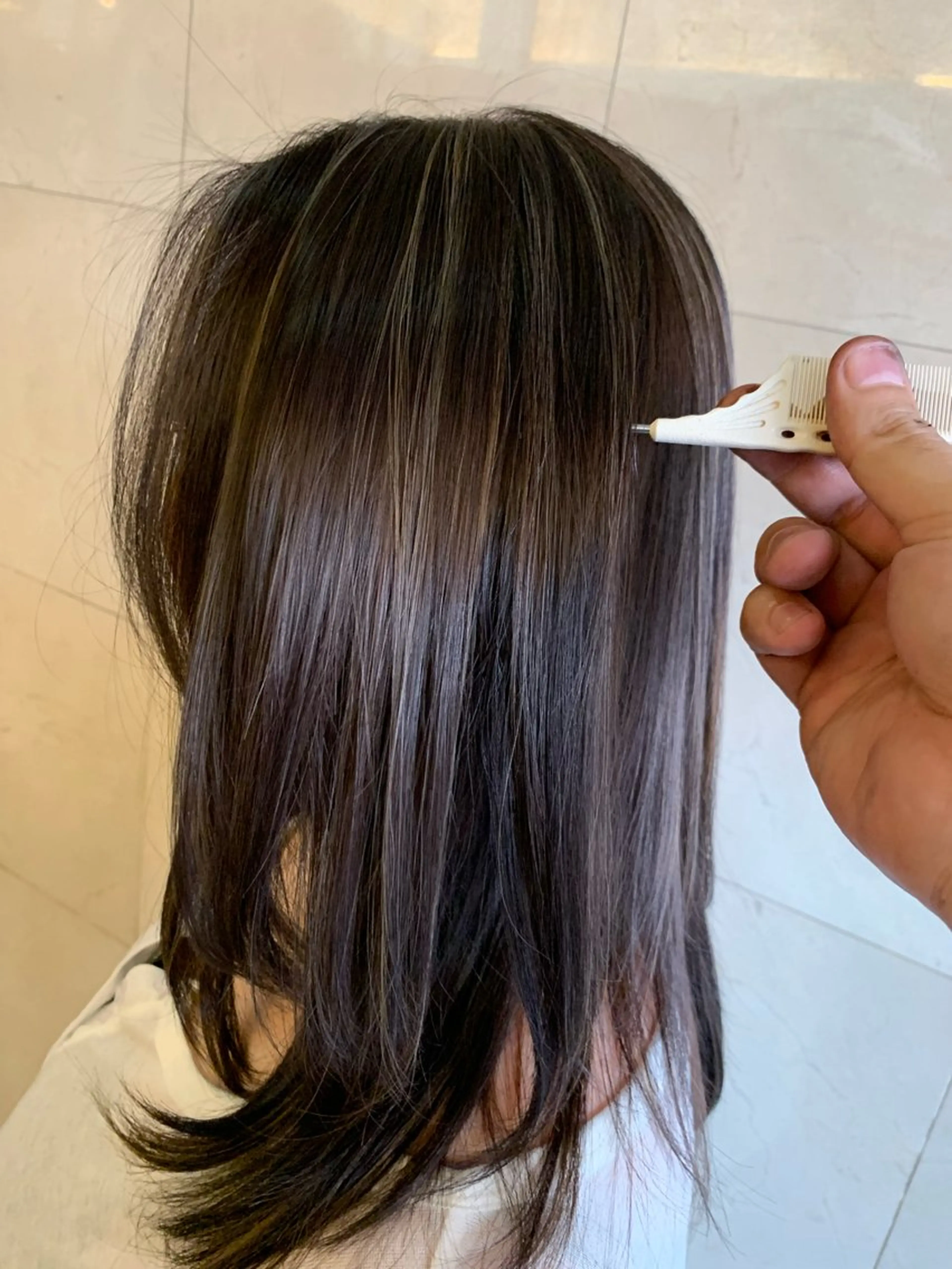 セミロング カラー 船津武俊 フナツタケトシのヘアスタイル