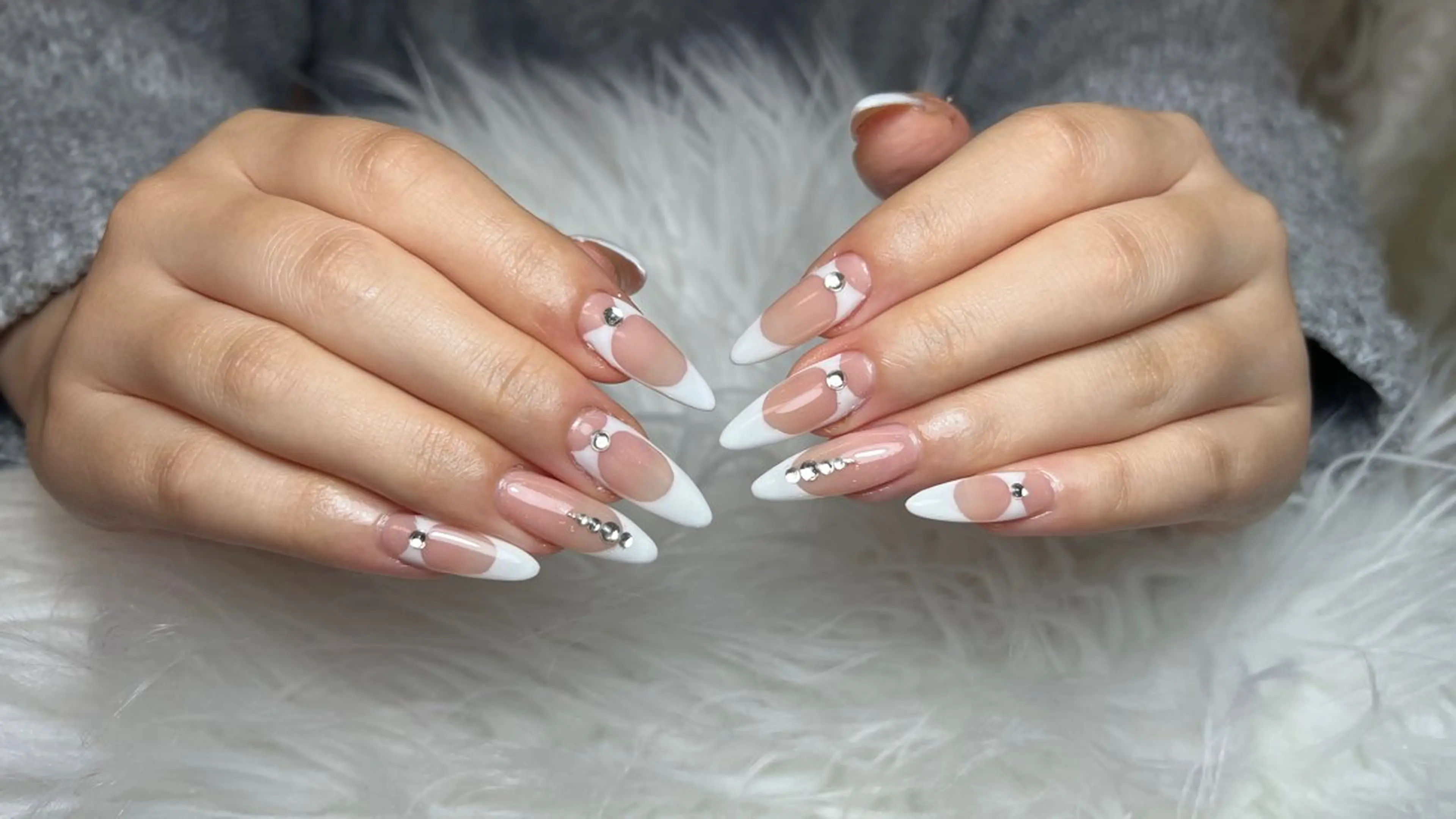ネイル ハンドネイル T.Lee Nail Lilyのネイルデザイン