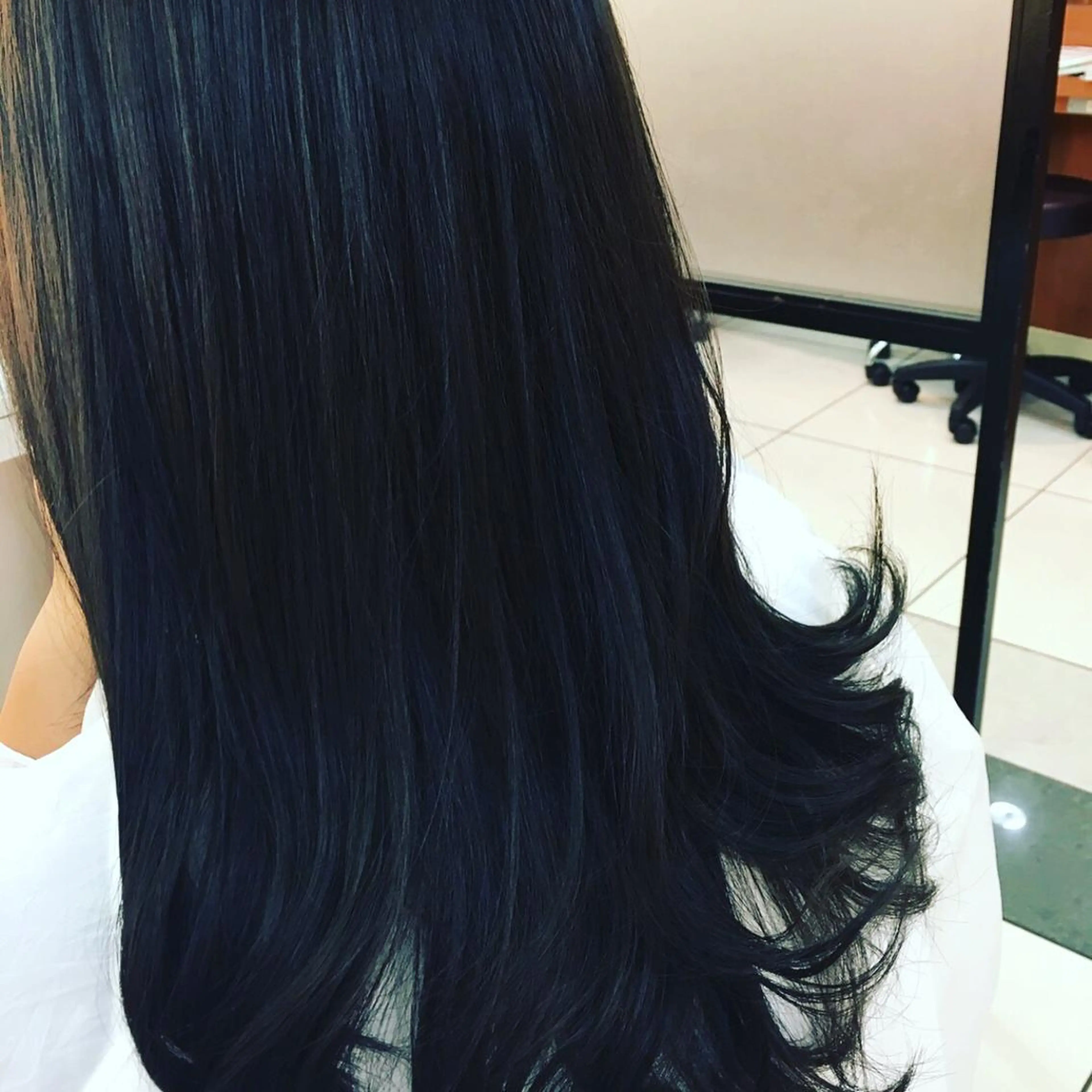 セミロング カラー ブルーカラー ブルージュ 透明感カラー ナカタケ ユウのヘアスタイル