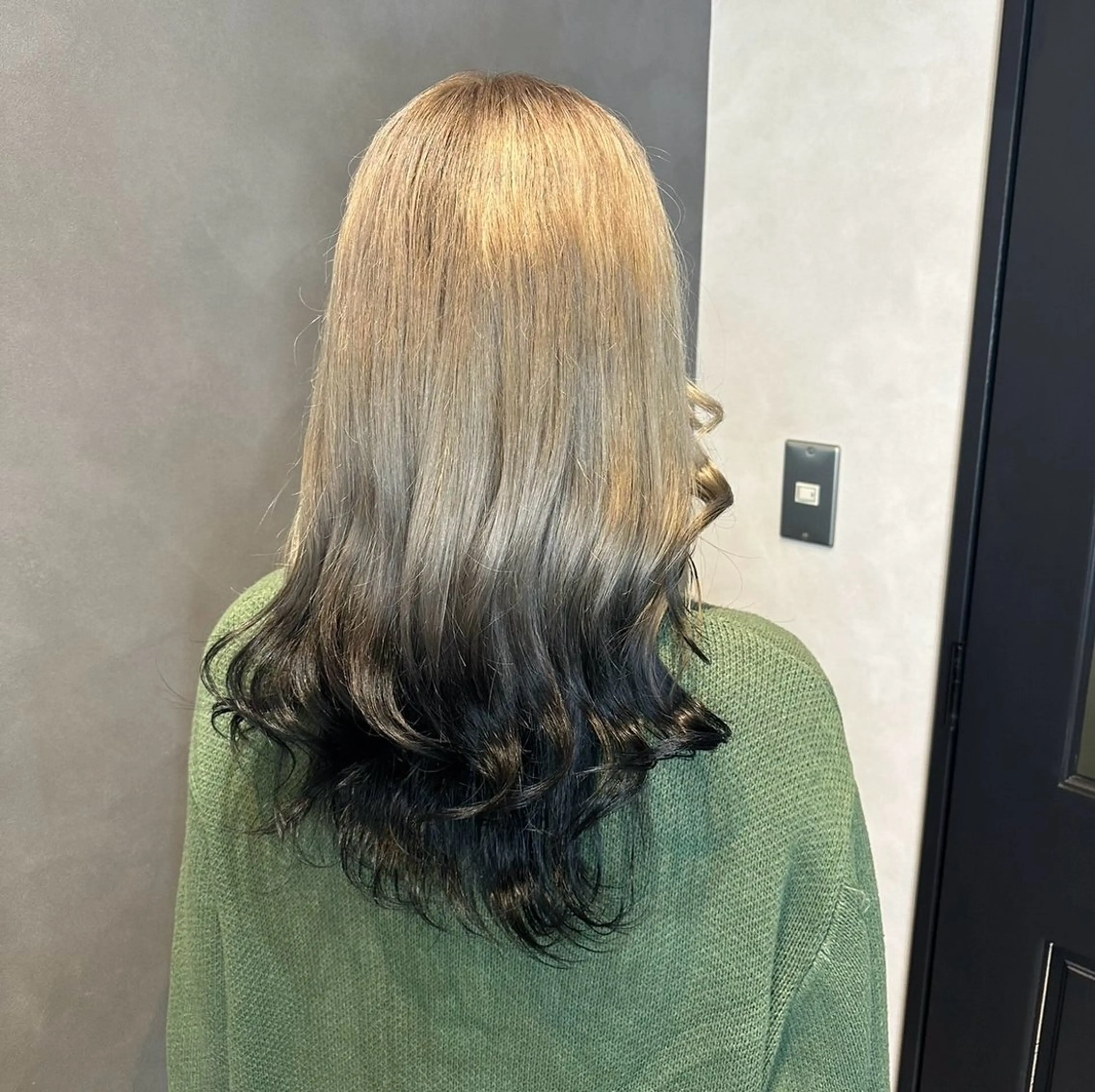 カラー Sakura/ ショート/レイヤーのヘアスタイル