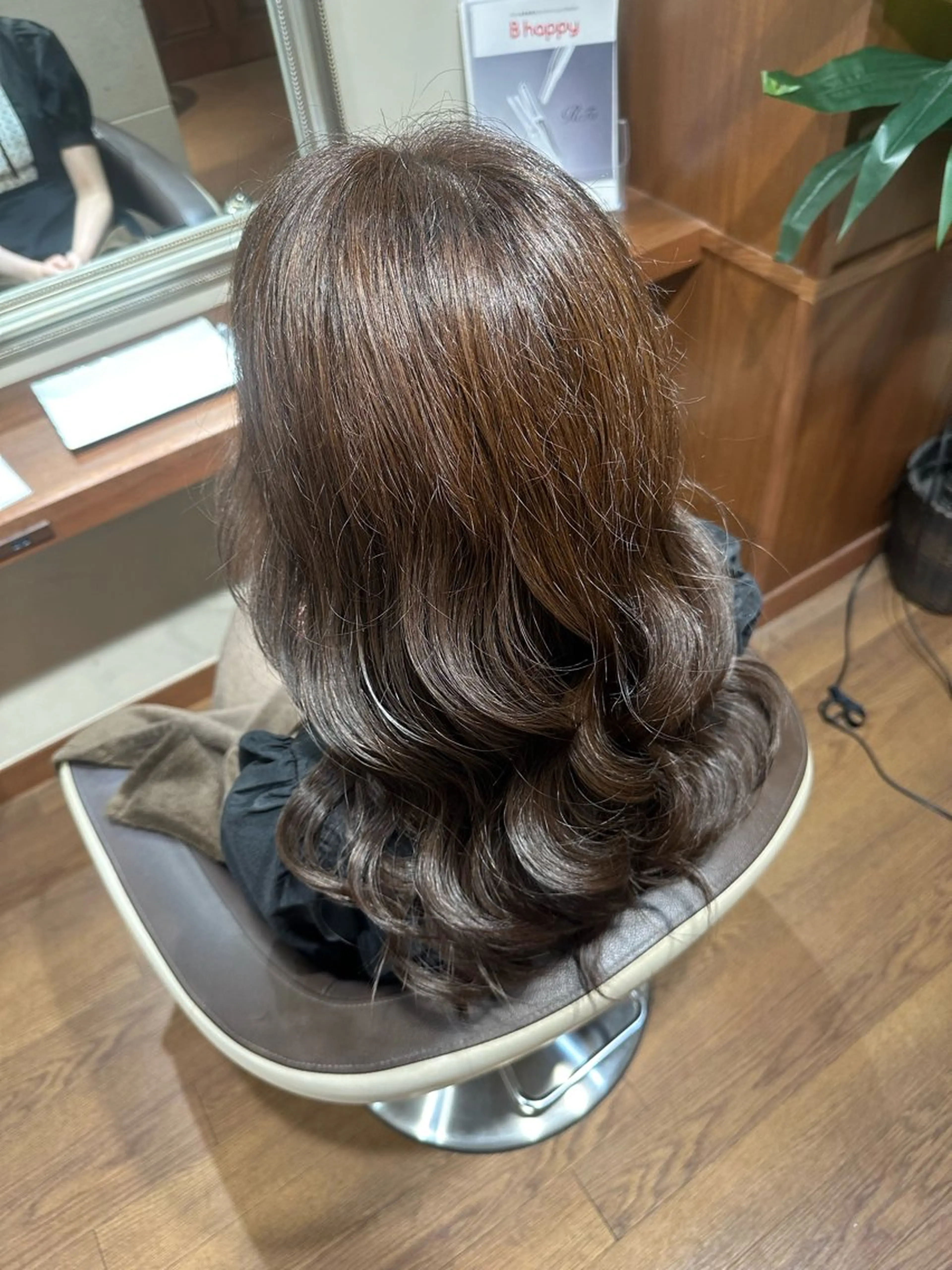 ロング カラー ブラウンカラー トリートメント カット ヘアカラー RINA .のヘアスタイル