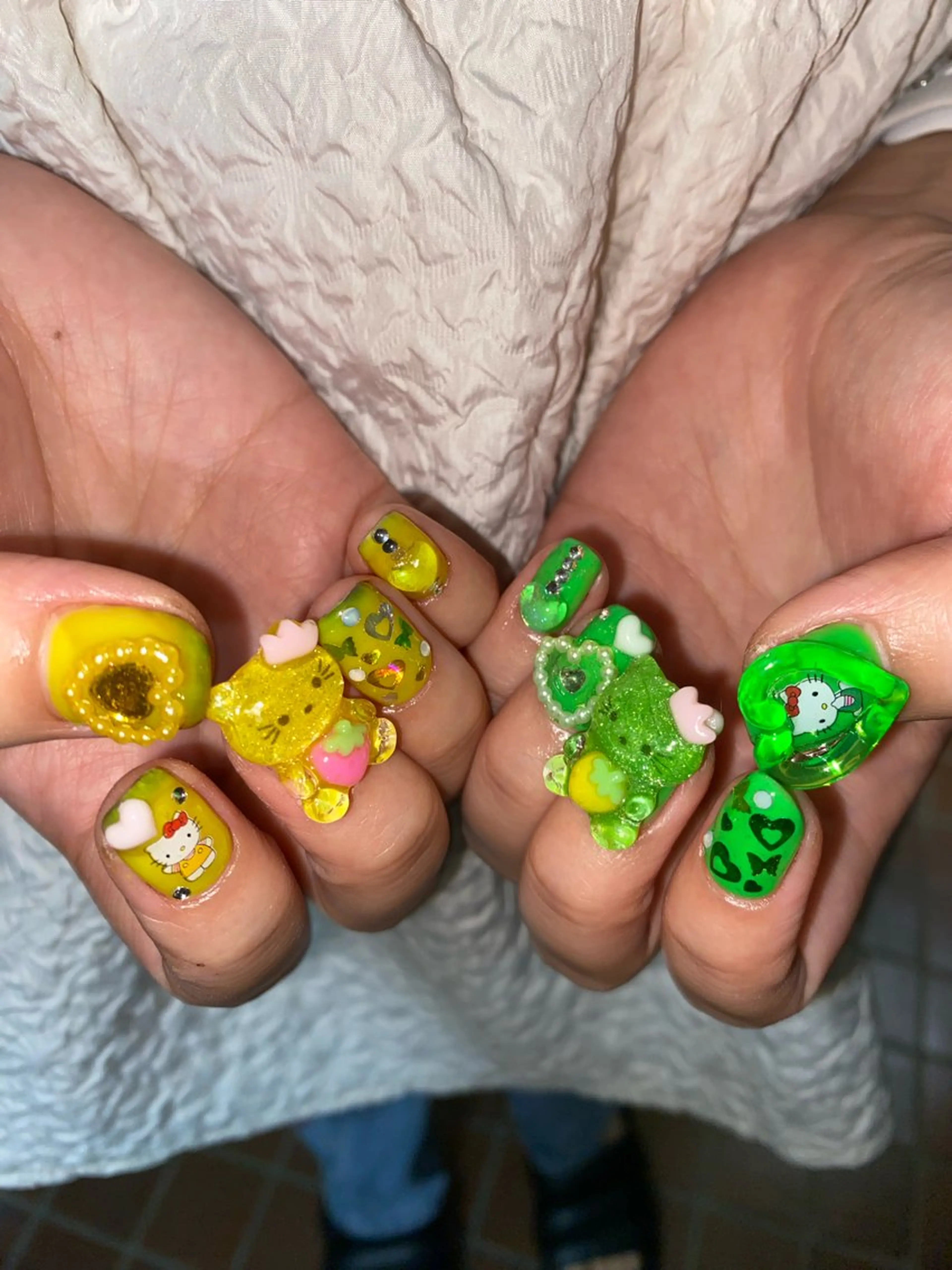 ネイル 個性派🌺推しネイル 💅💞hota🐇のネイルデザイン