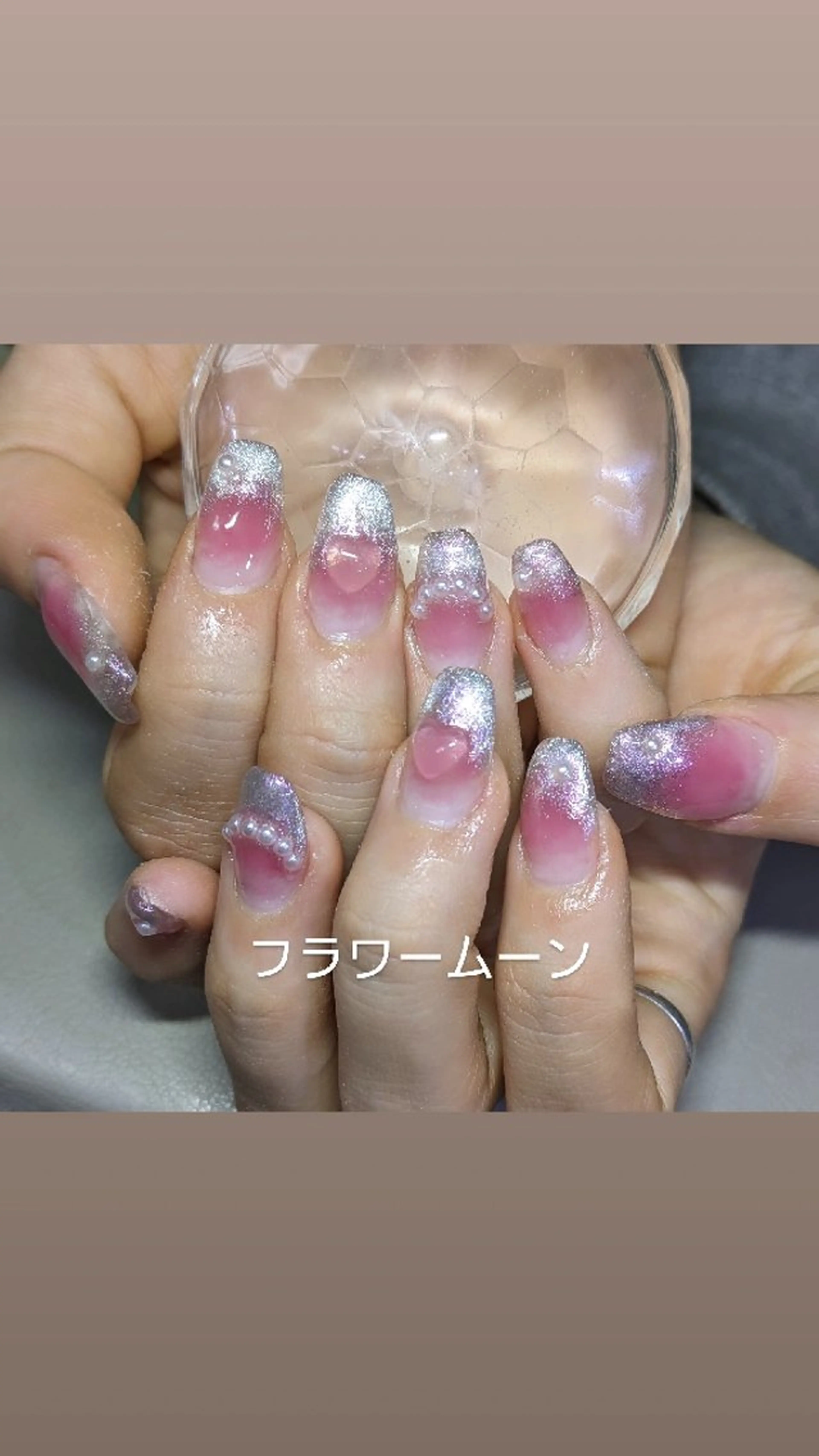 ネイル チークネイル マグネットネイル ハンドネイル ハンドケア フラワー ムーンのネイルデザイン