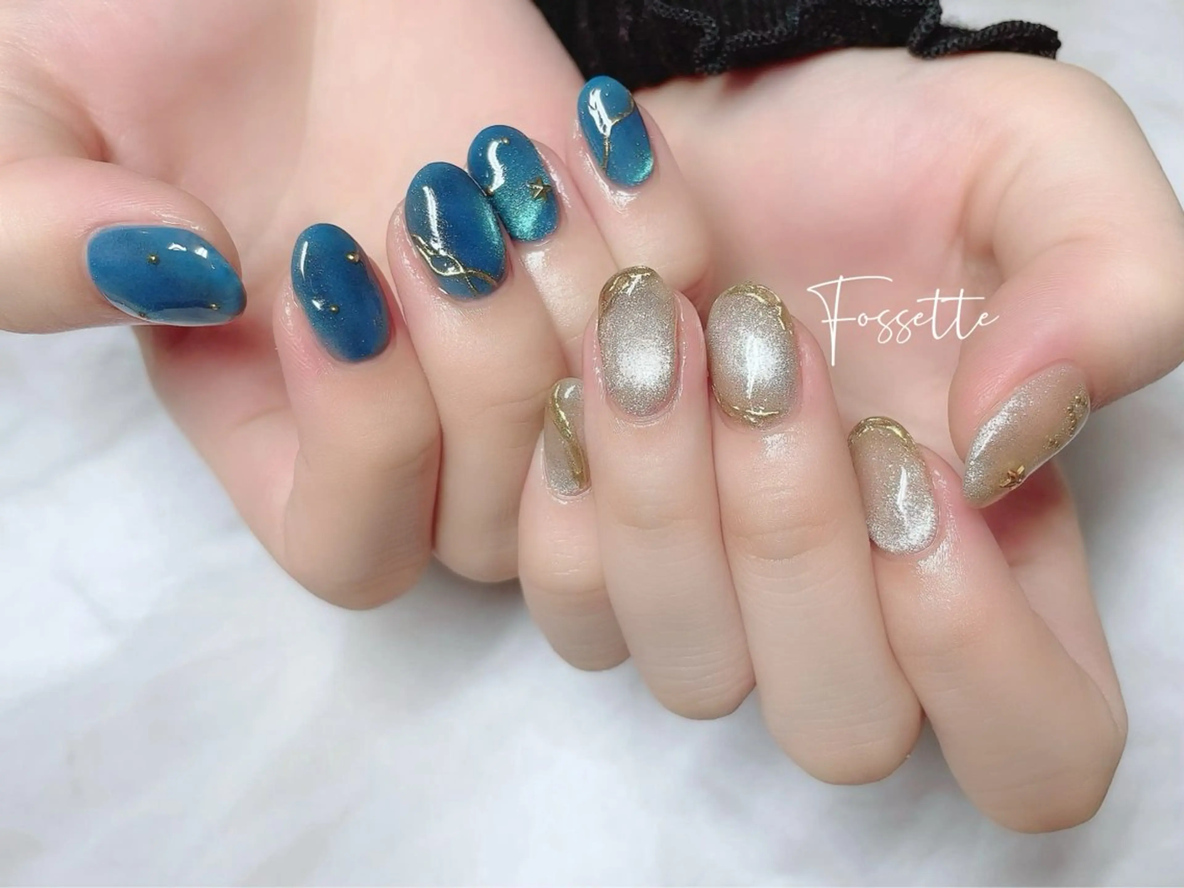 ネイル キラキラネイル マグネットネイル ミラーネイル 冬ネイル クリスマス nailsalon Fossetteのネイルデザイン