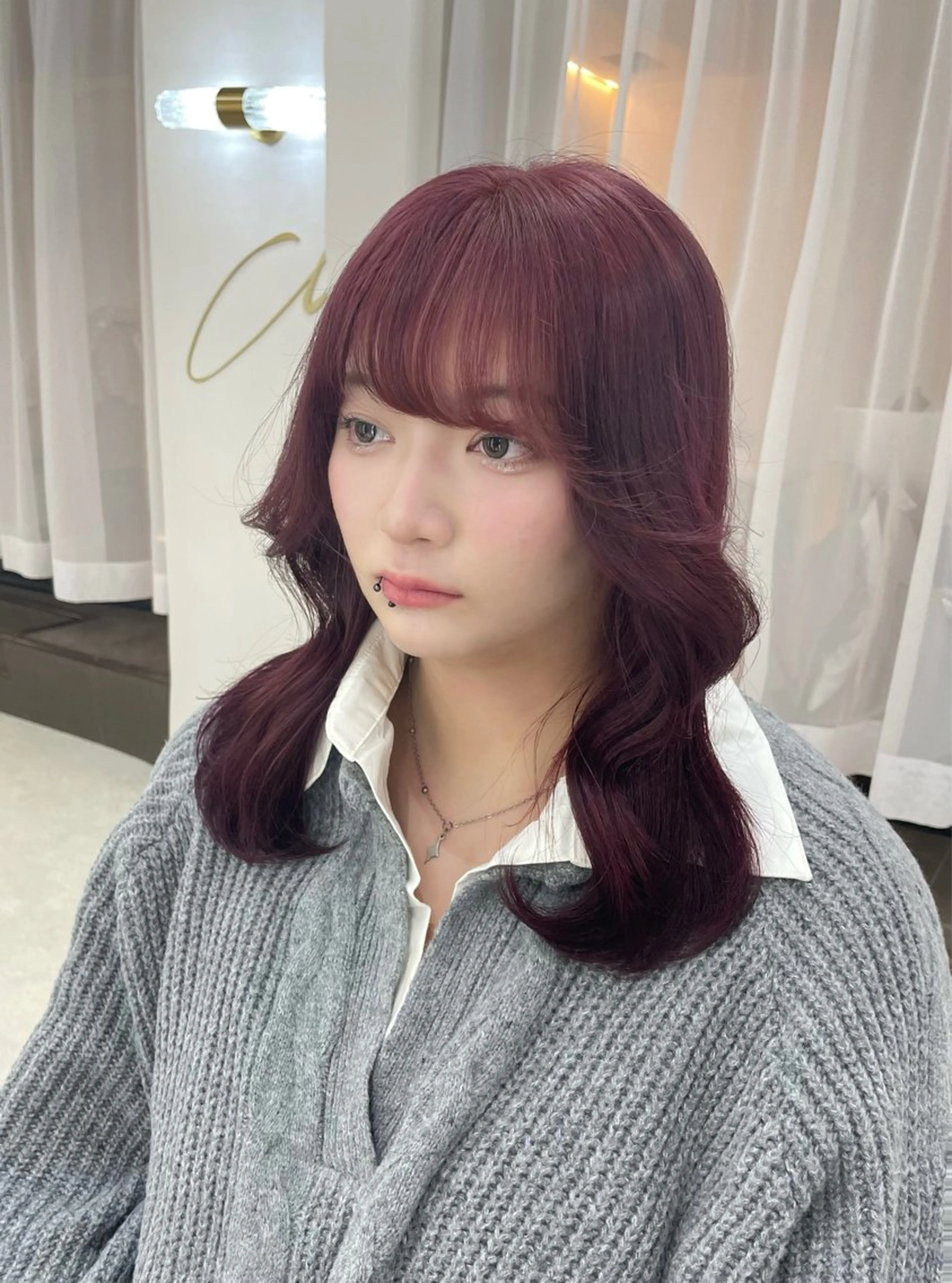 カラー Miu🤍透明感カラ ー🫧ショートカットのヘアスタイル