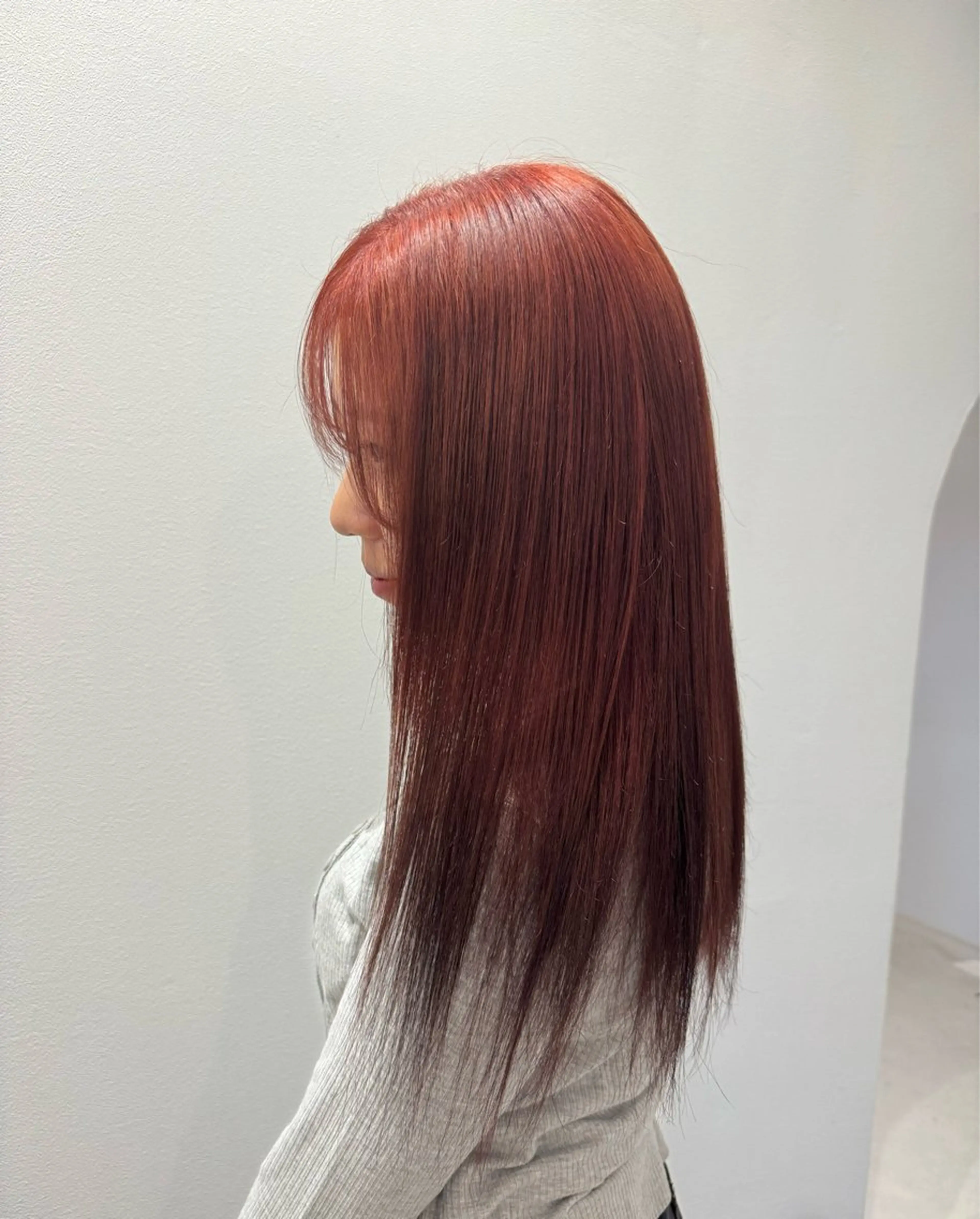 カラー 坪井 れあのヘアスタイル