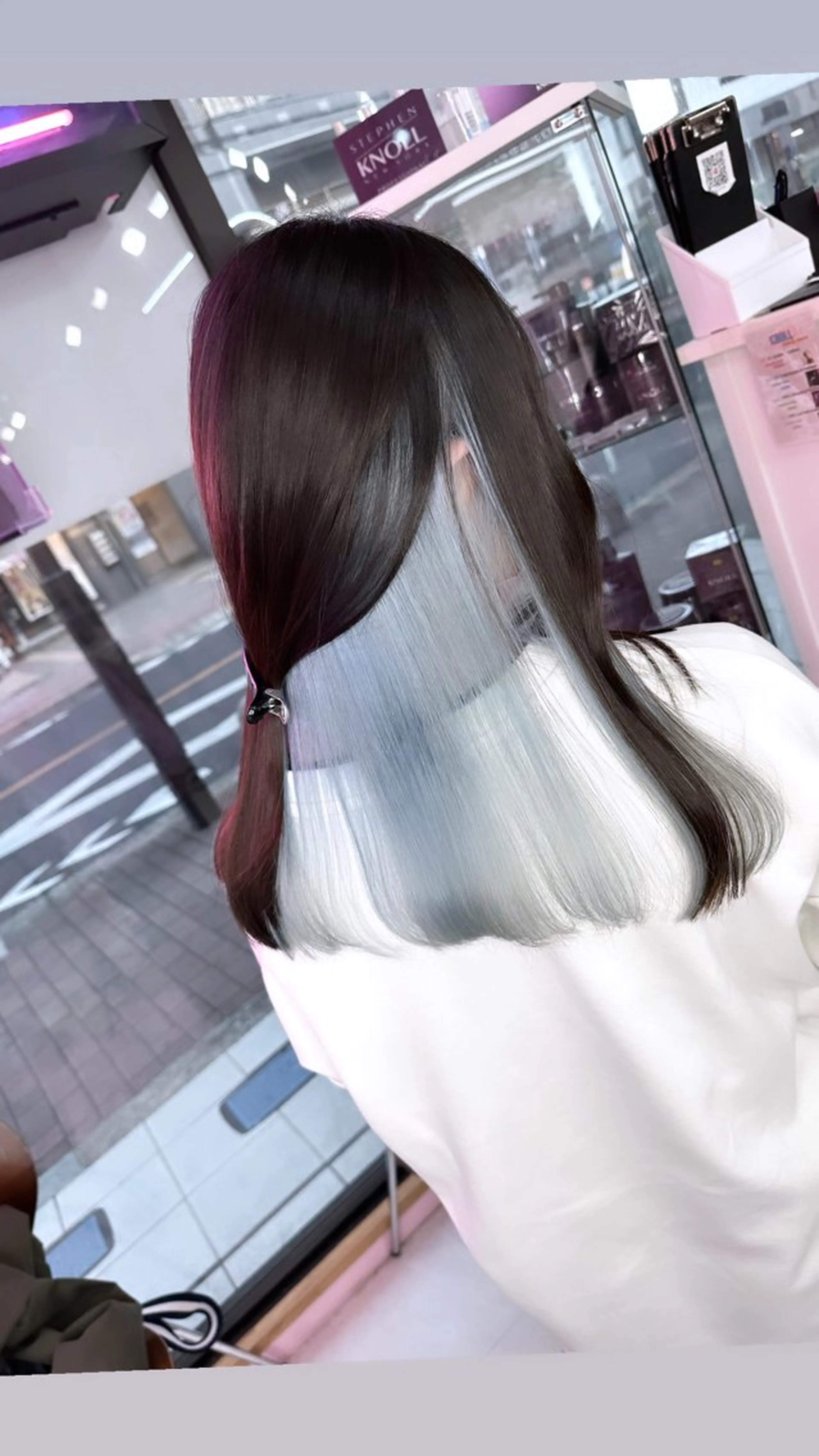 セミロング カラー ブリーチ✖️レイヤー MANATO🎨🌈のヘアスタイル