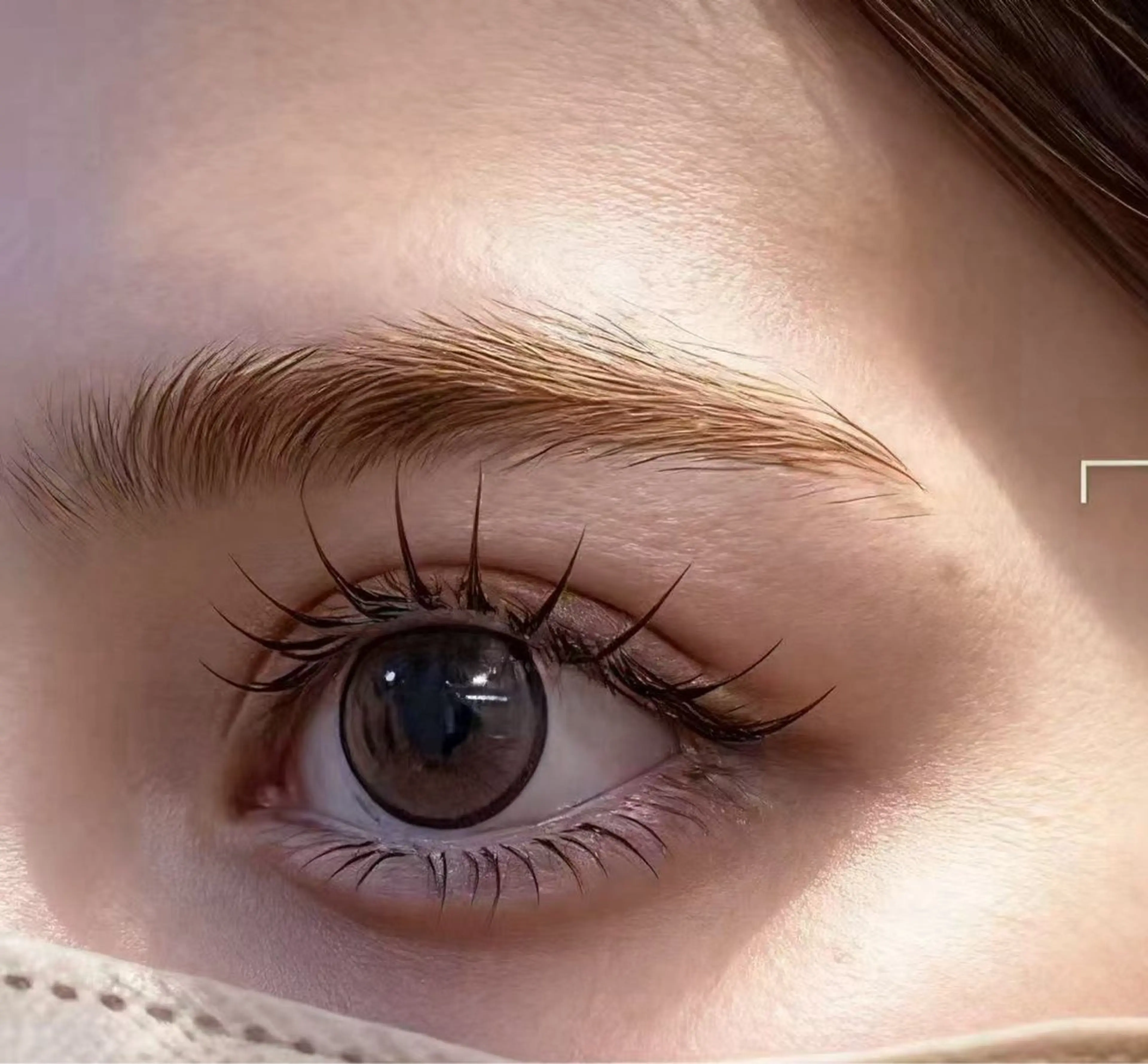 人気デザイン·束感フラットラッシュ80本の写真