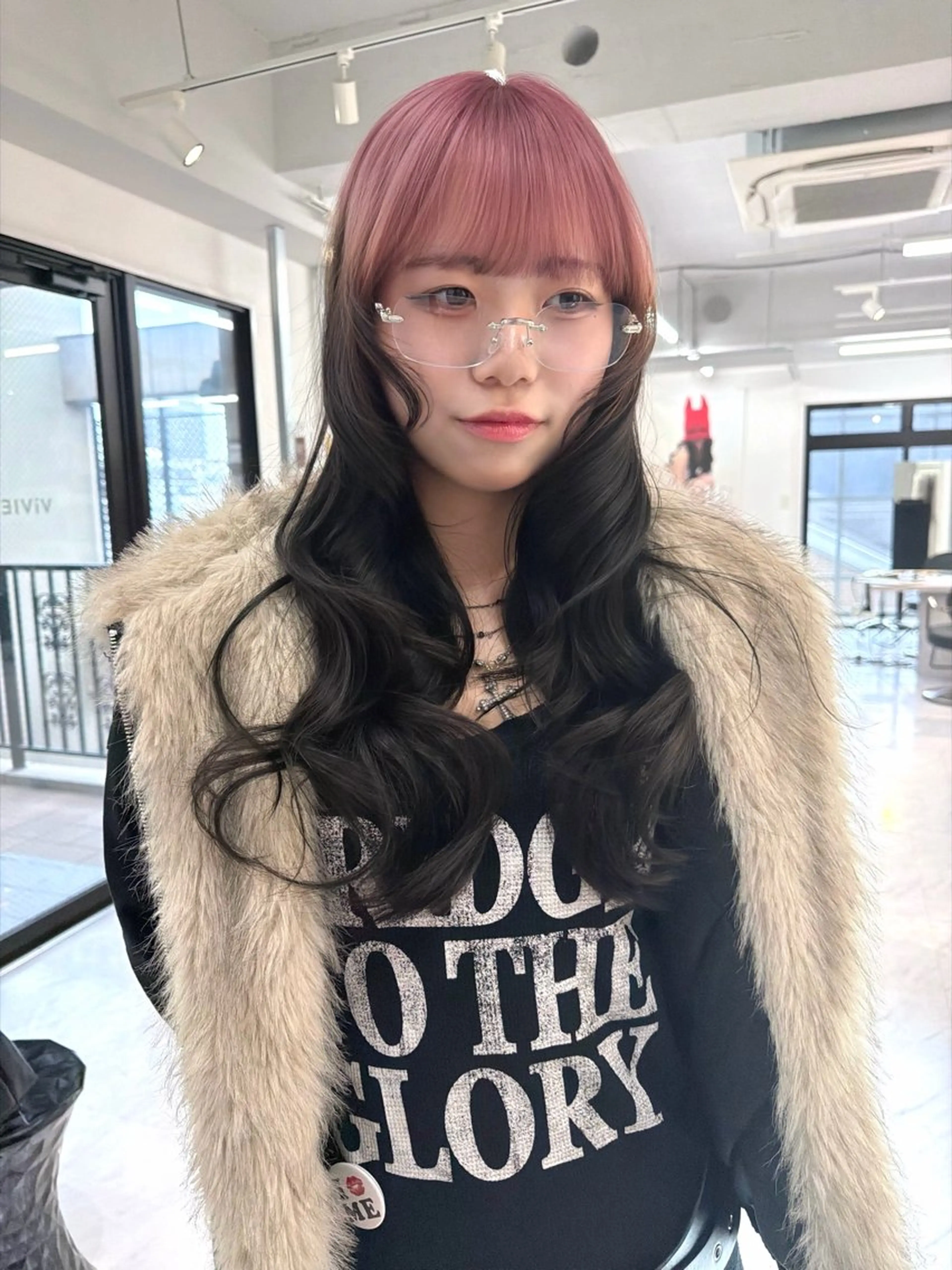 ロング カラー ベージュカラー ブリーチ ケアブリーチ デザインカラー ダブルカラー ヘアカラー トリートメント TATSUブリーチ/ ミルクティーベージュのヘアスタイル