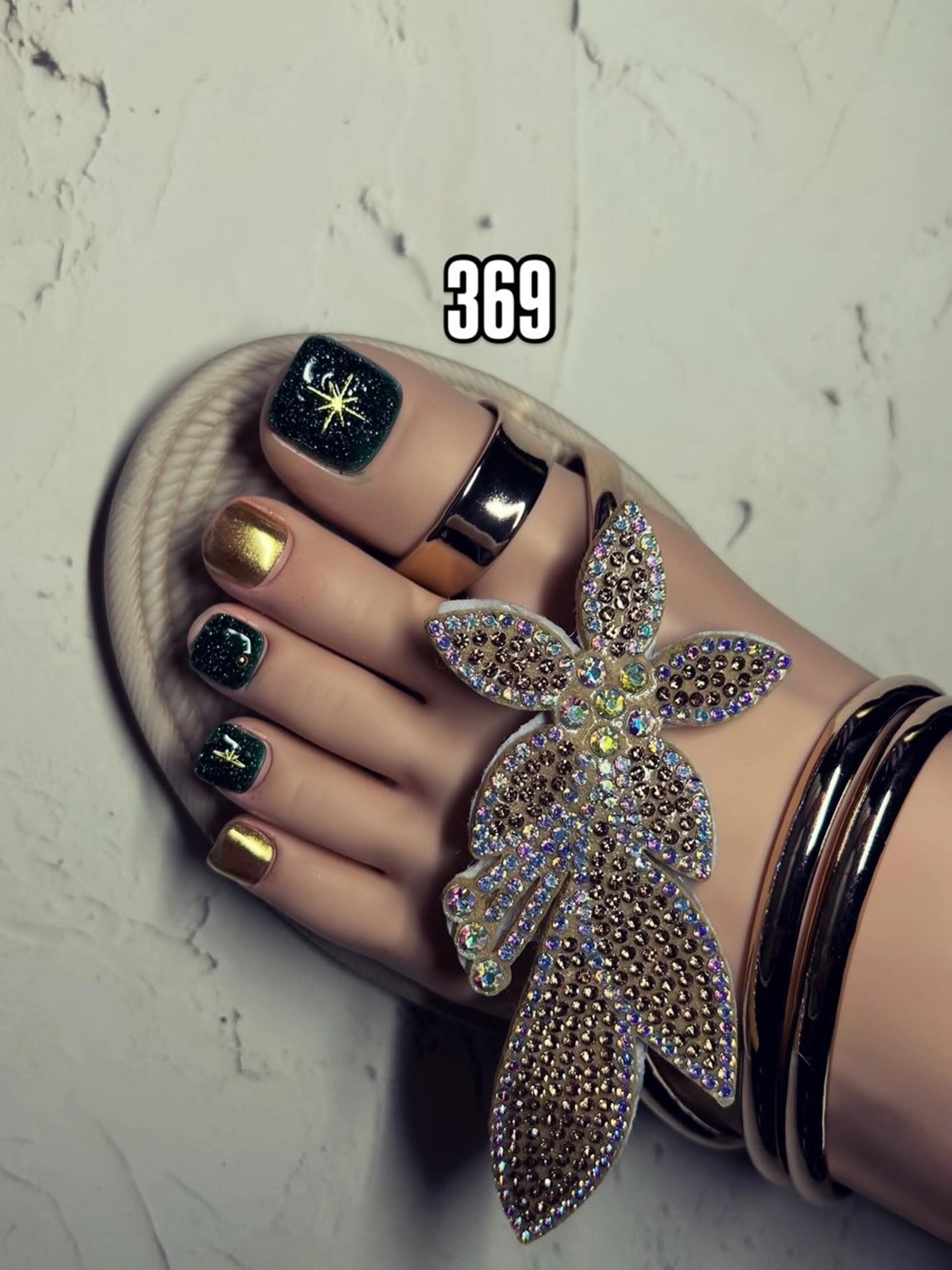 ネイル フットネイル 古川 真理枝のネイルデザイン