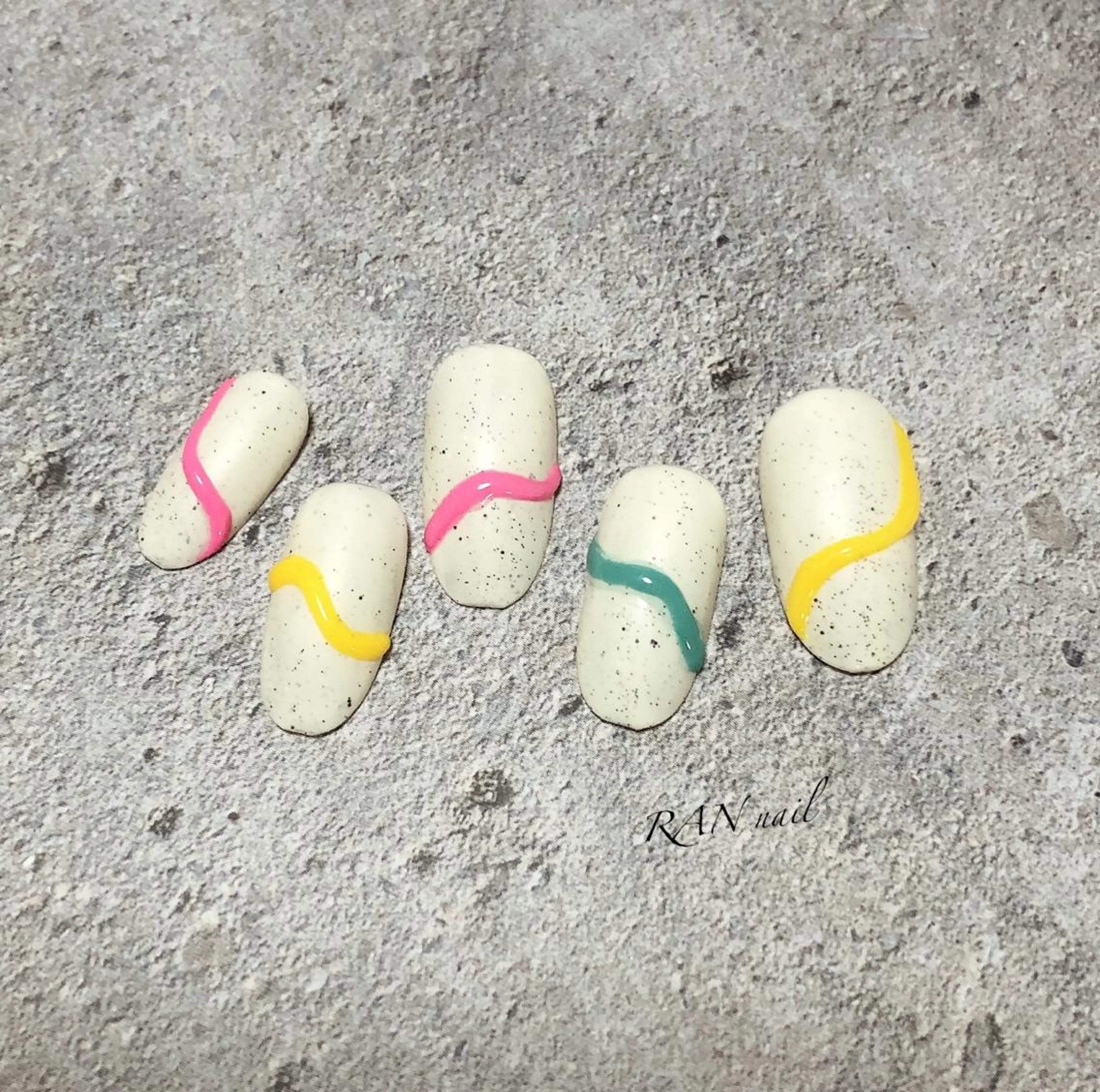 ネイル フットネイル オフィスネイル ワンカラーネイル ピンク 春ネイル ハンドネイル フットネイル RAN nailのネイルデザイン