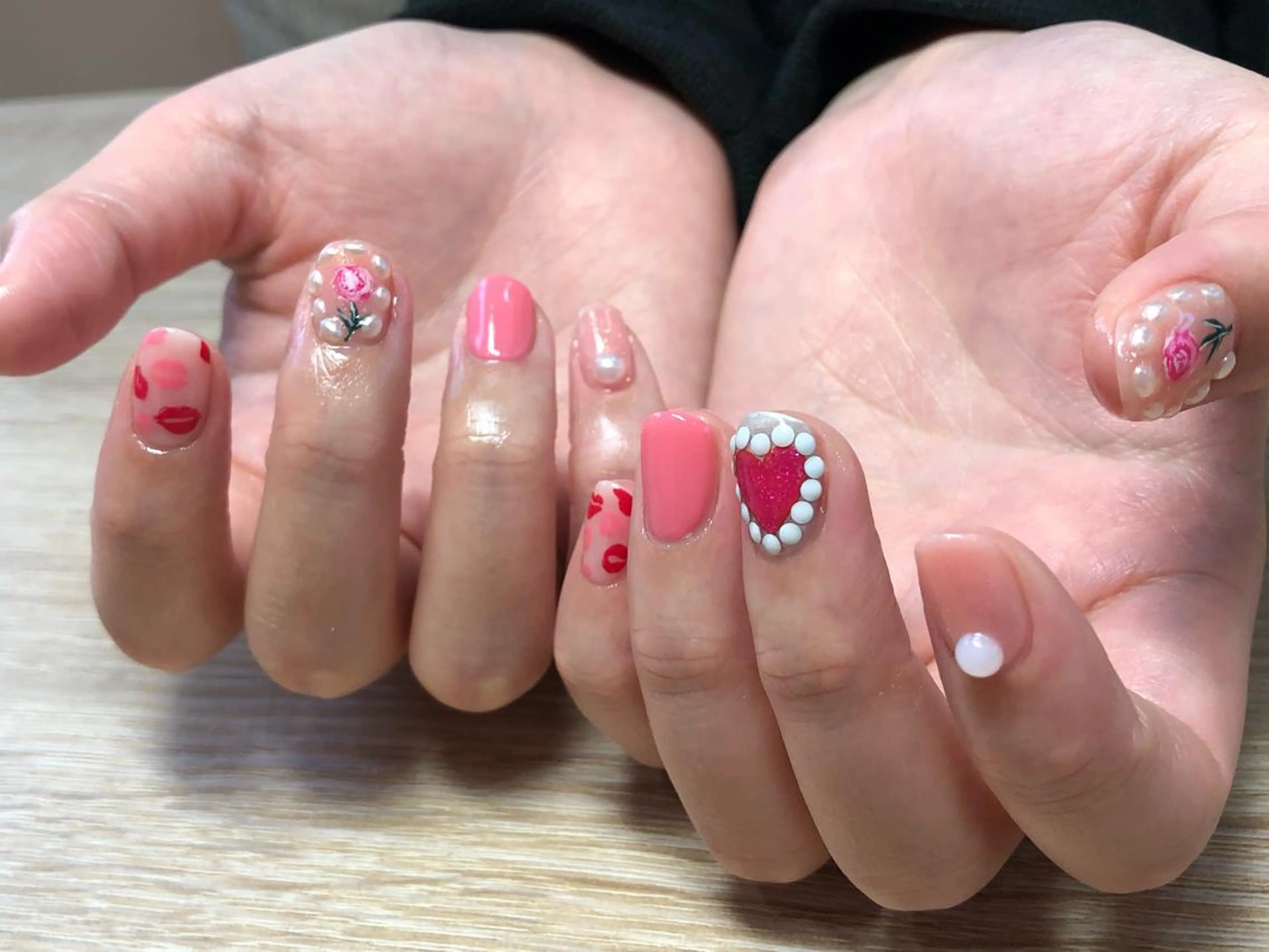 ネイル TOMOMI NAILsのネイルデザイン