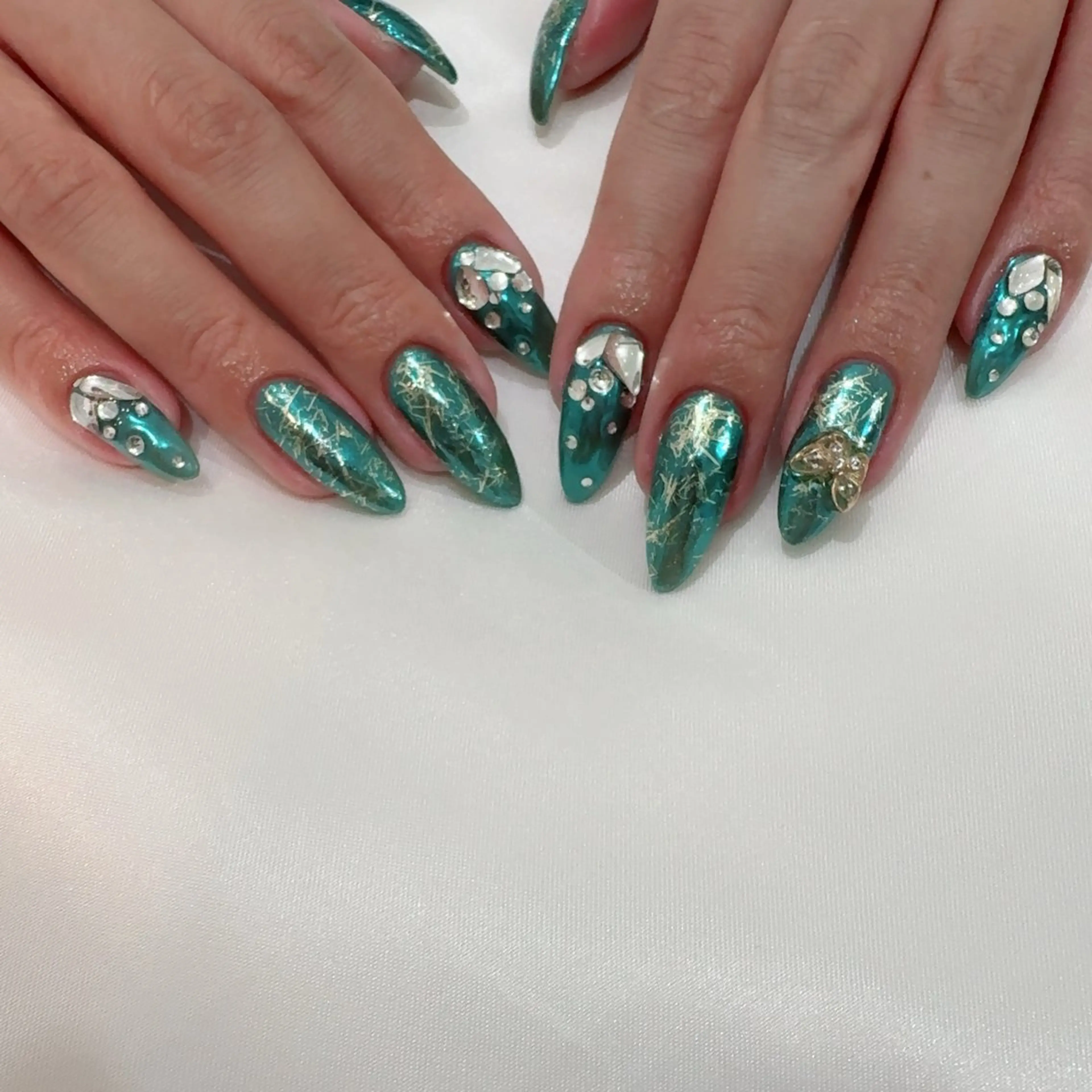 ネイル SOL NAILのネイルデザイン