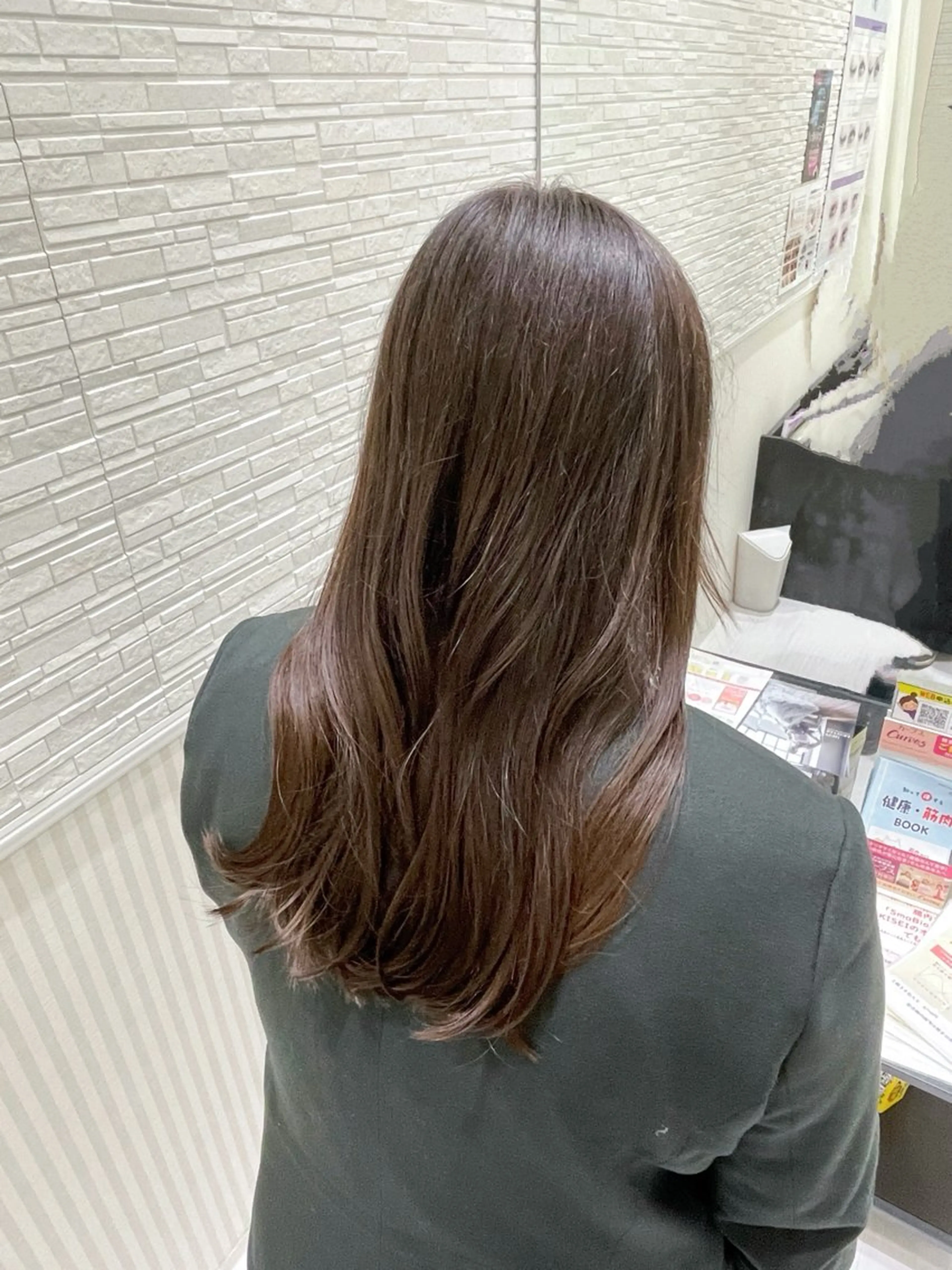 ロング 大坂谷 さくらのヘアスタイル