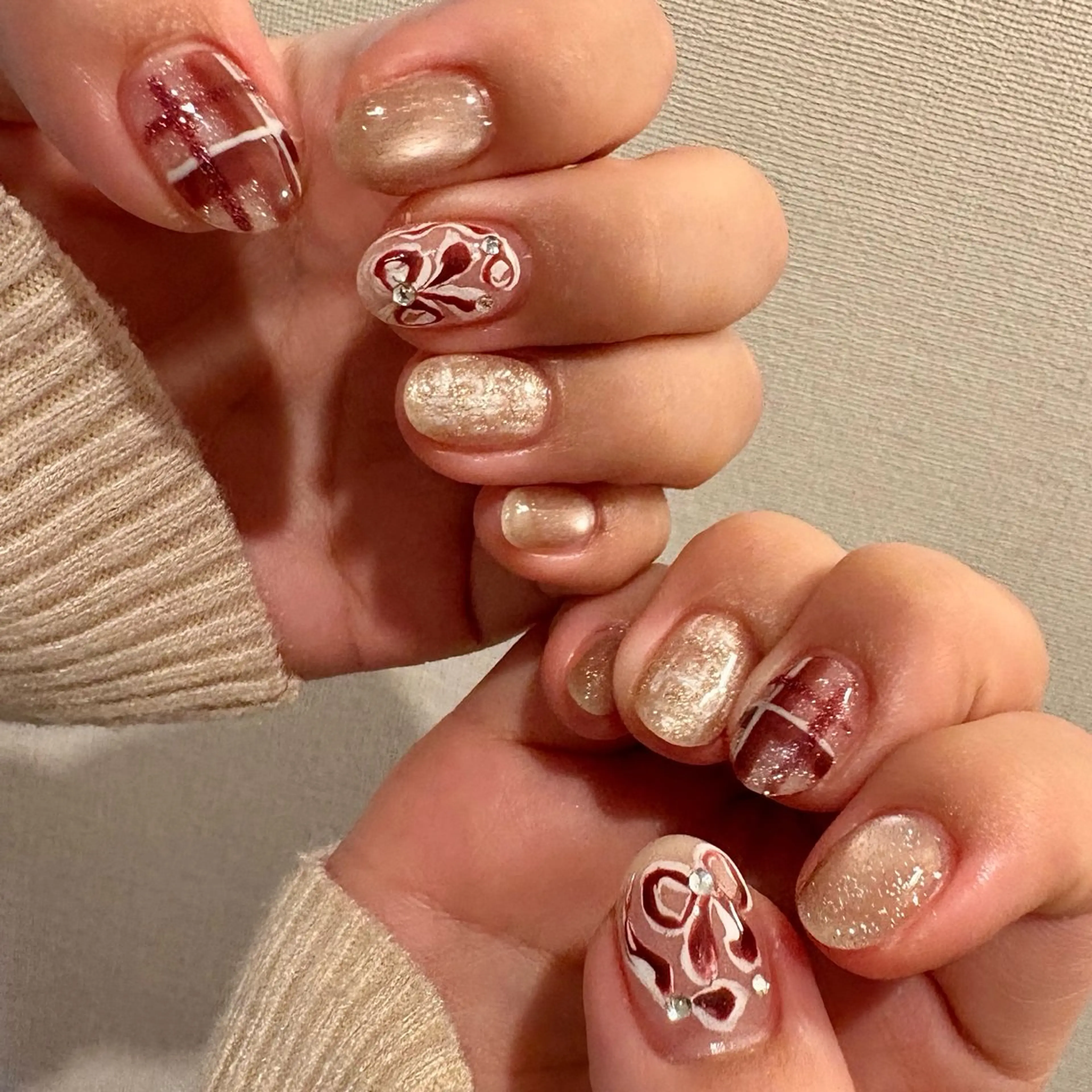 ネイル フラッシュネイル マグネットネイル ニュアンスネイル リボン 冬ネイル amuse ニュアンス/個性派のネイルデザイン