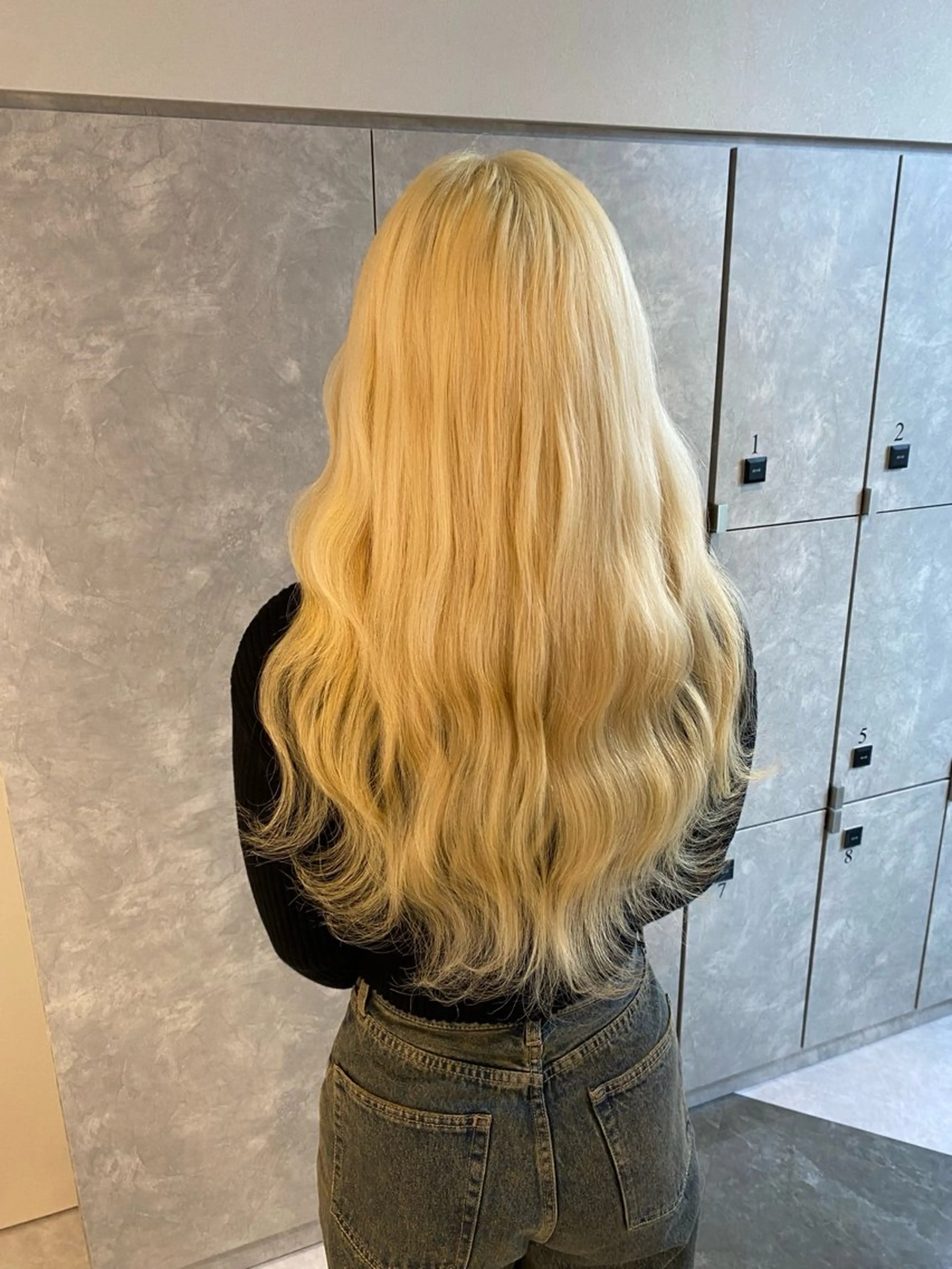 ロング カラー ブリーチ 透明感カラー ハイトーンカラー ブリーチなしカラー ヘアカラー みる/ハイトーン ✨透明カラーのヘアスタイル