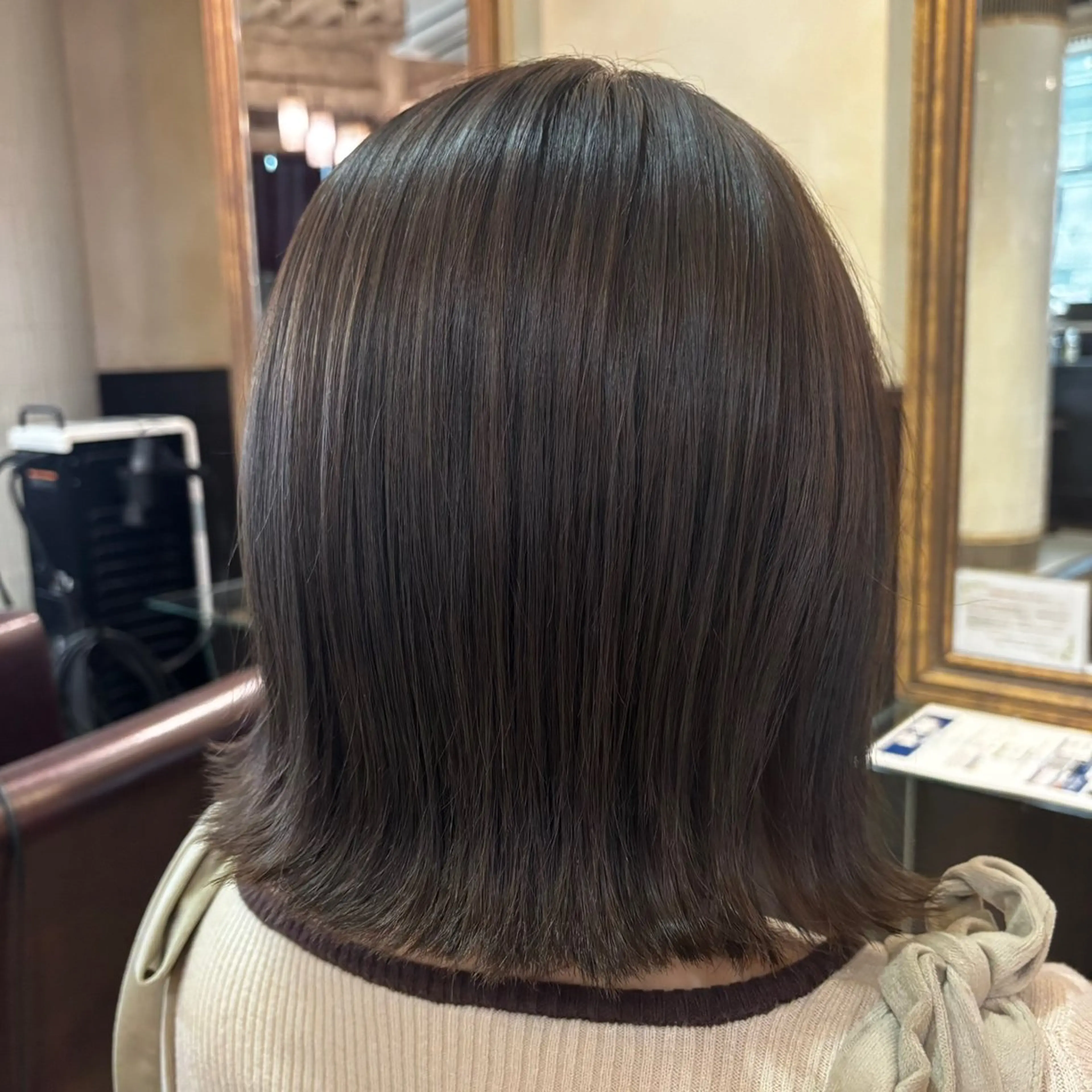 ミディアム 秋澤 楓のヘアスタイル