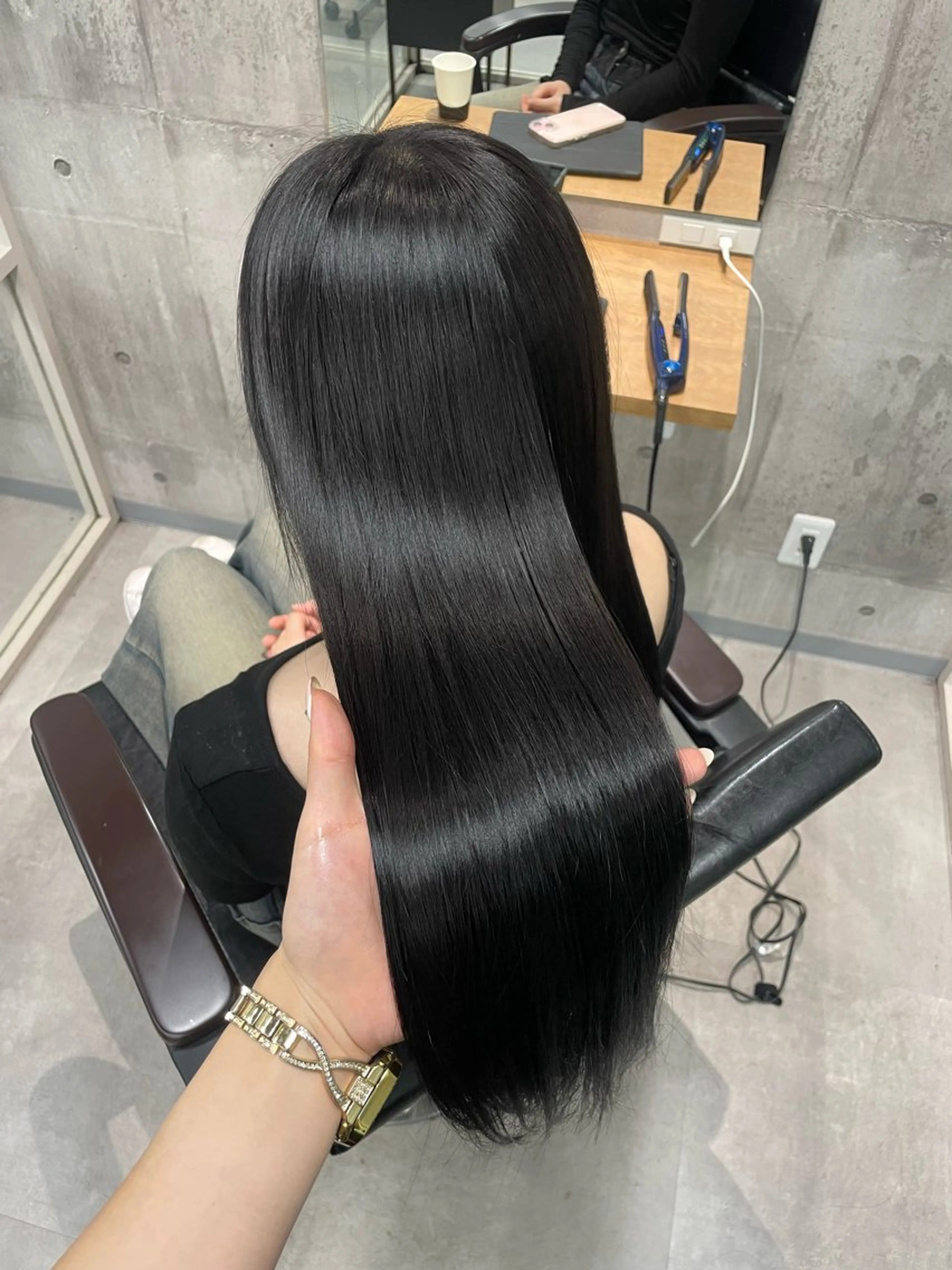 ロング ayano /レイヤー/艶カラーのヘアスタイル