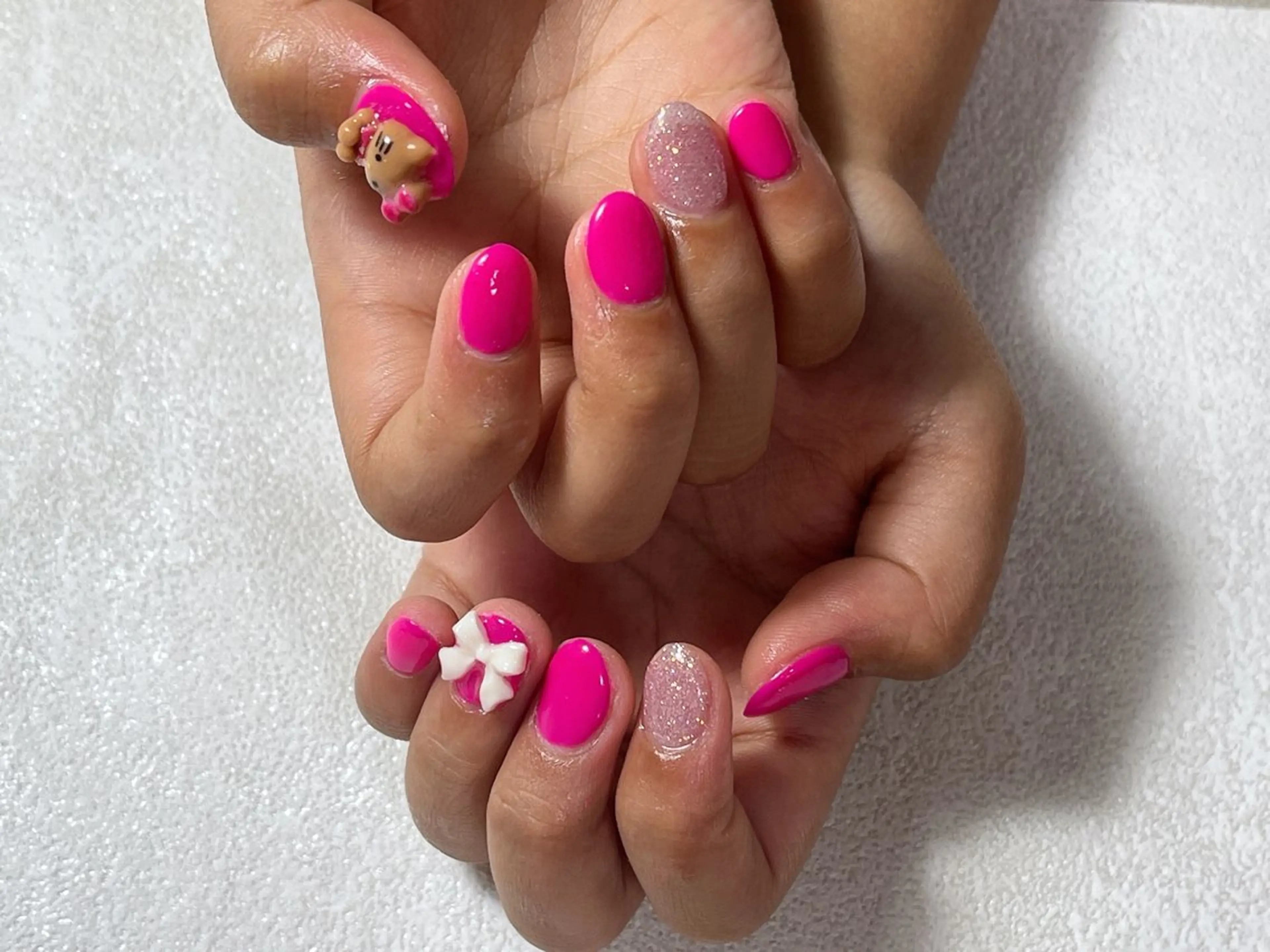 ネイル オーロラネイル フットネイル フレンチネイル ジェルネイル マグネットネイル ハンドネイル mogunail &blowのネイルデザイン