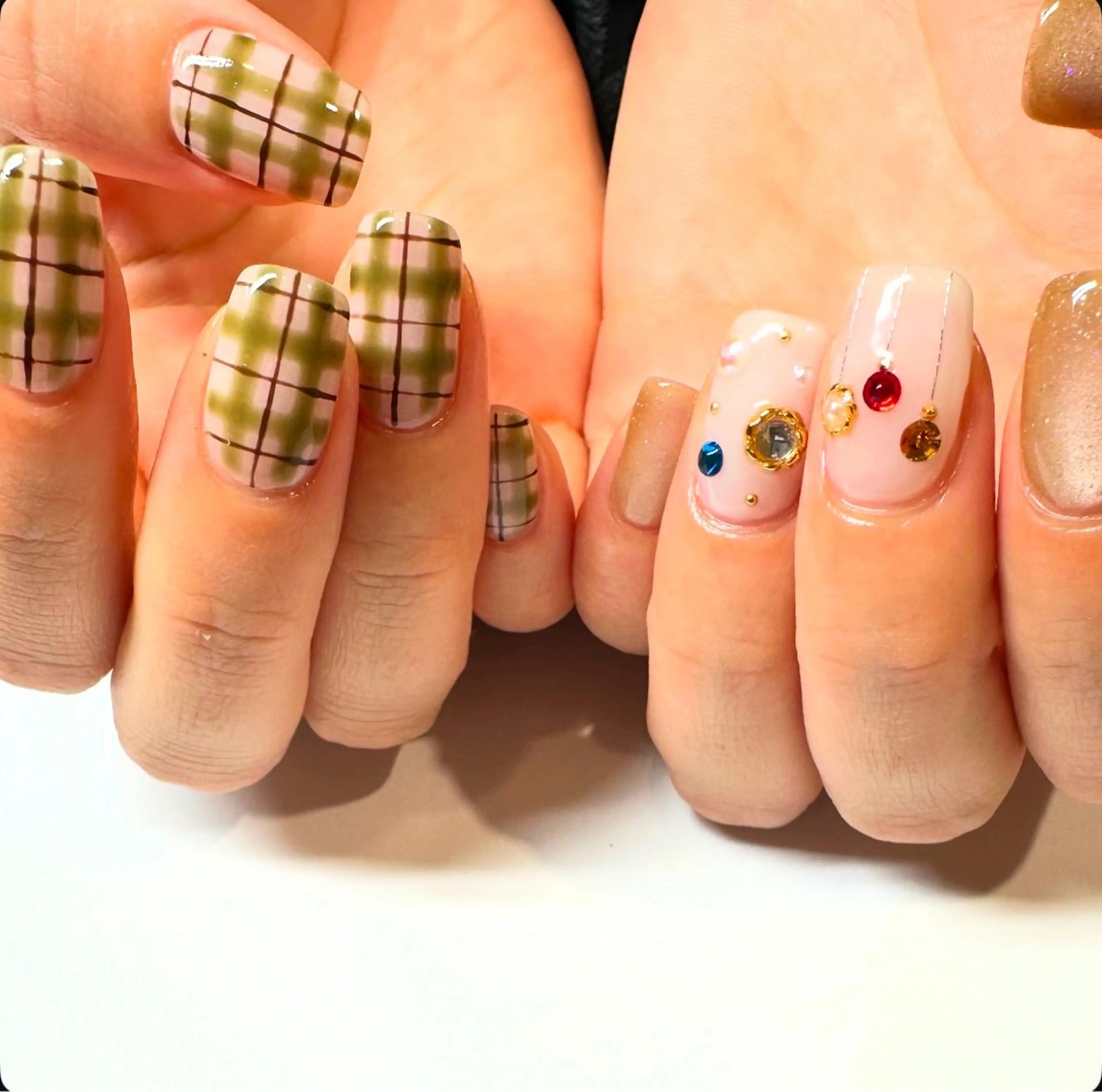 ネイル ハンドネイル 佐藤 穂乃香のネイルデザイン