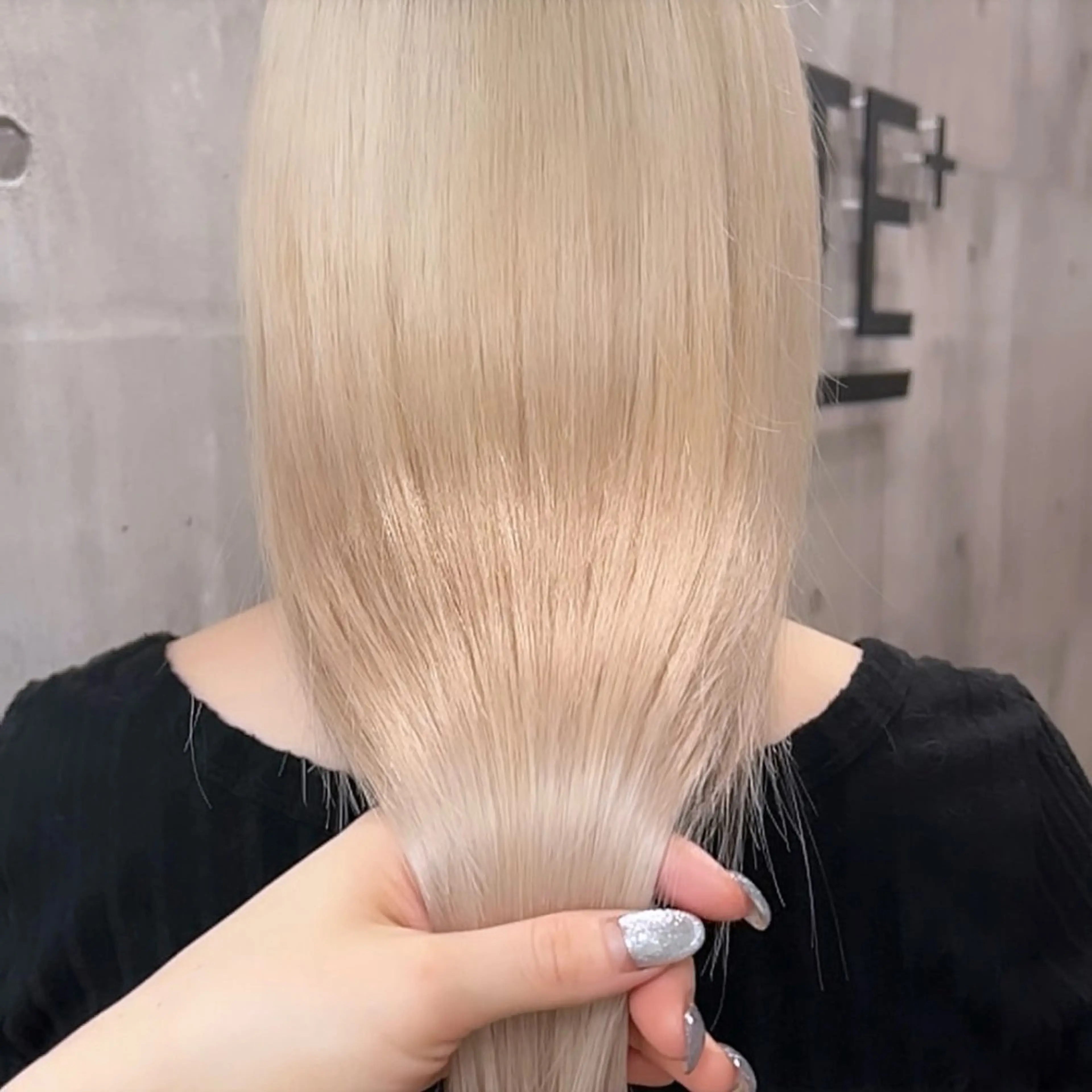 ロング ✨レイヤー/透明感 /豊嶋里緒✨のヘアスタイル