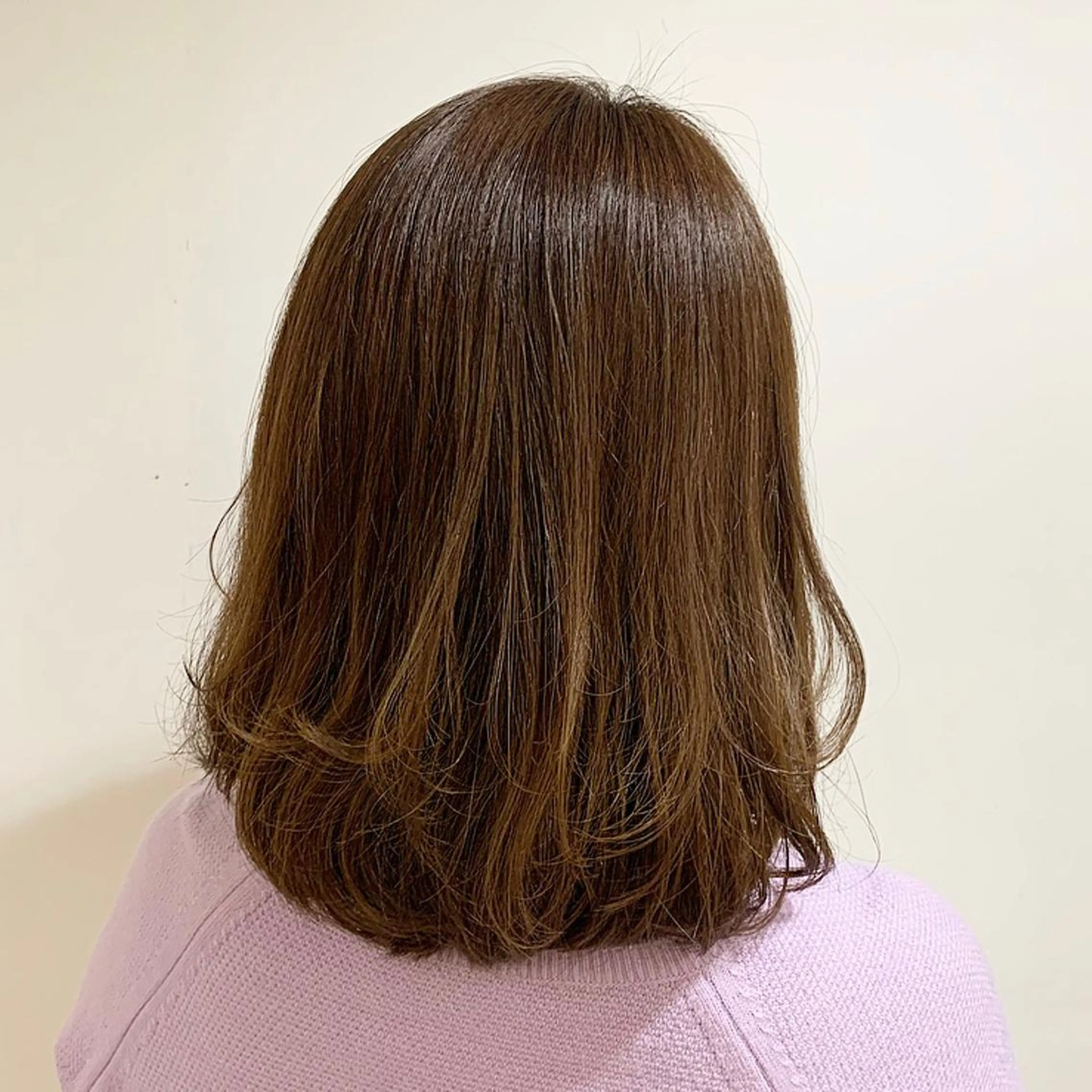 カラー 山口 莉奈のヘアスタイル