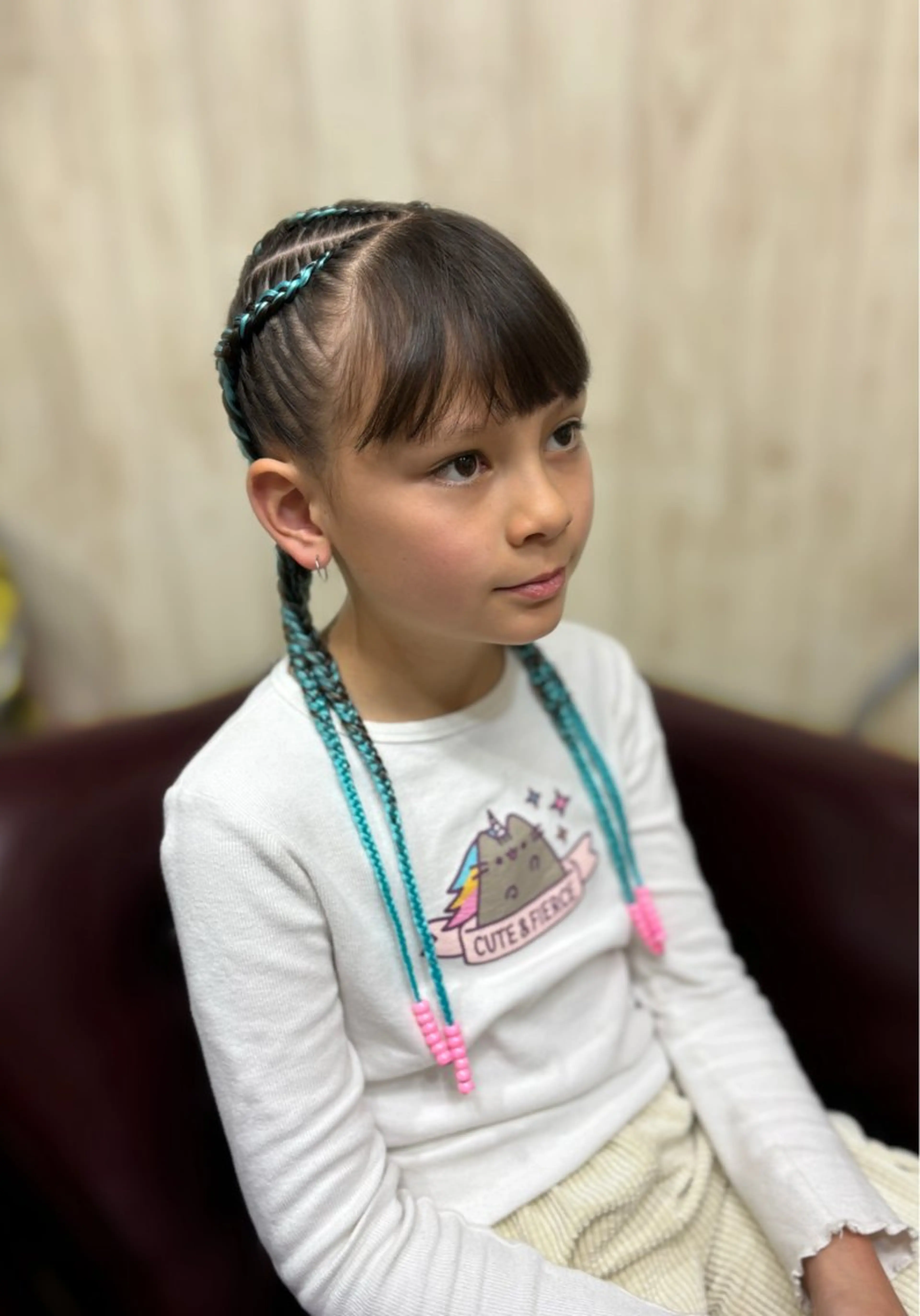 セミロング ヘアアレンジ キッズ エクステ コーンロウ/ブレイズ 🪮✨SHOKOの眉毛・アイブロウイメージ