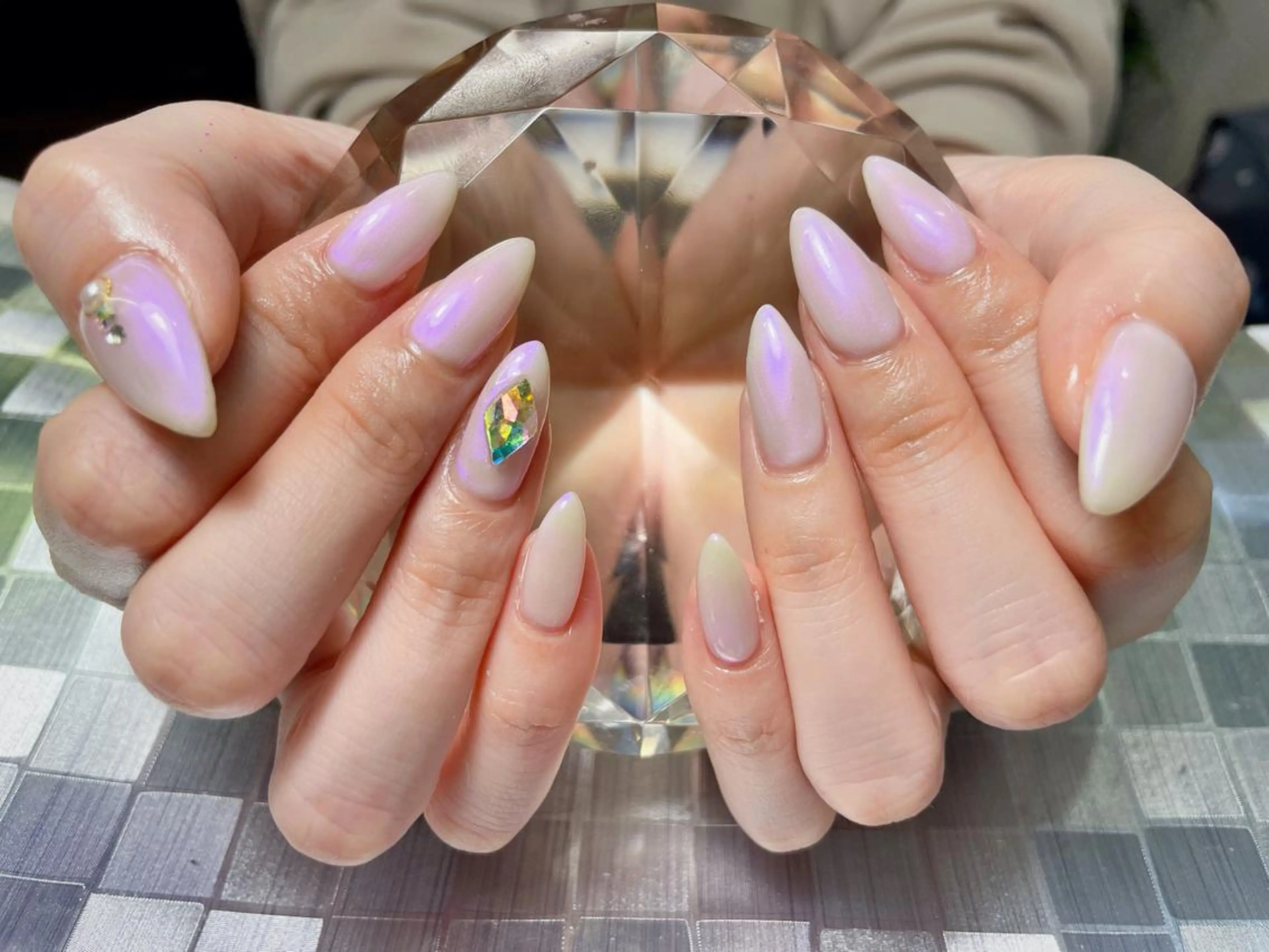 ネイル ストーンネイル Regulus 光田のネイルデザイン