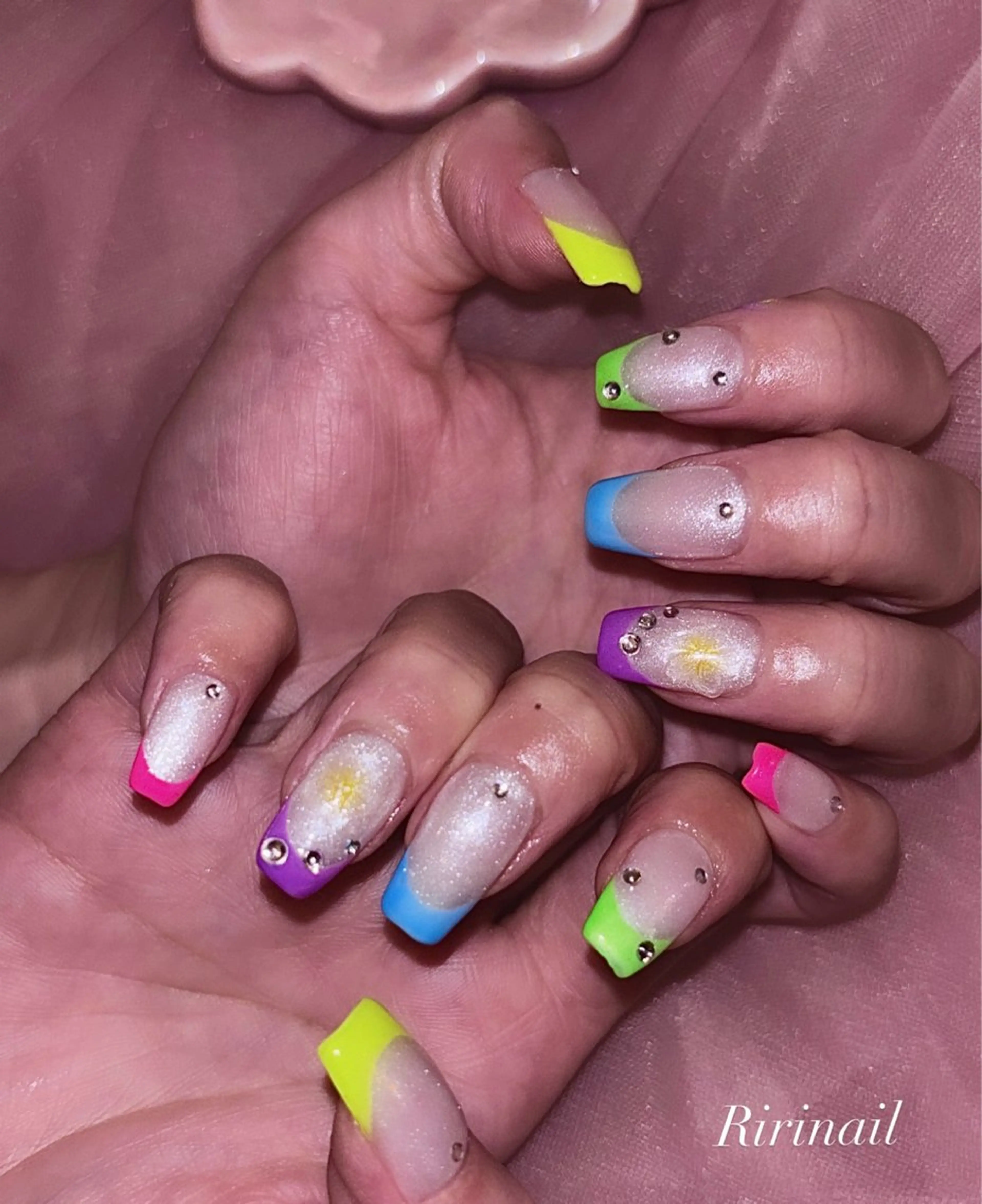 ネイル ハンドネイル 𝐁𝐞𝐥𝐥 𝐦𝐞のネイルデザイン