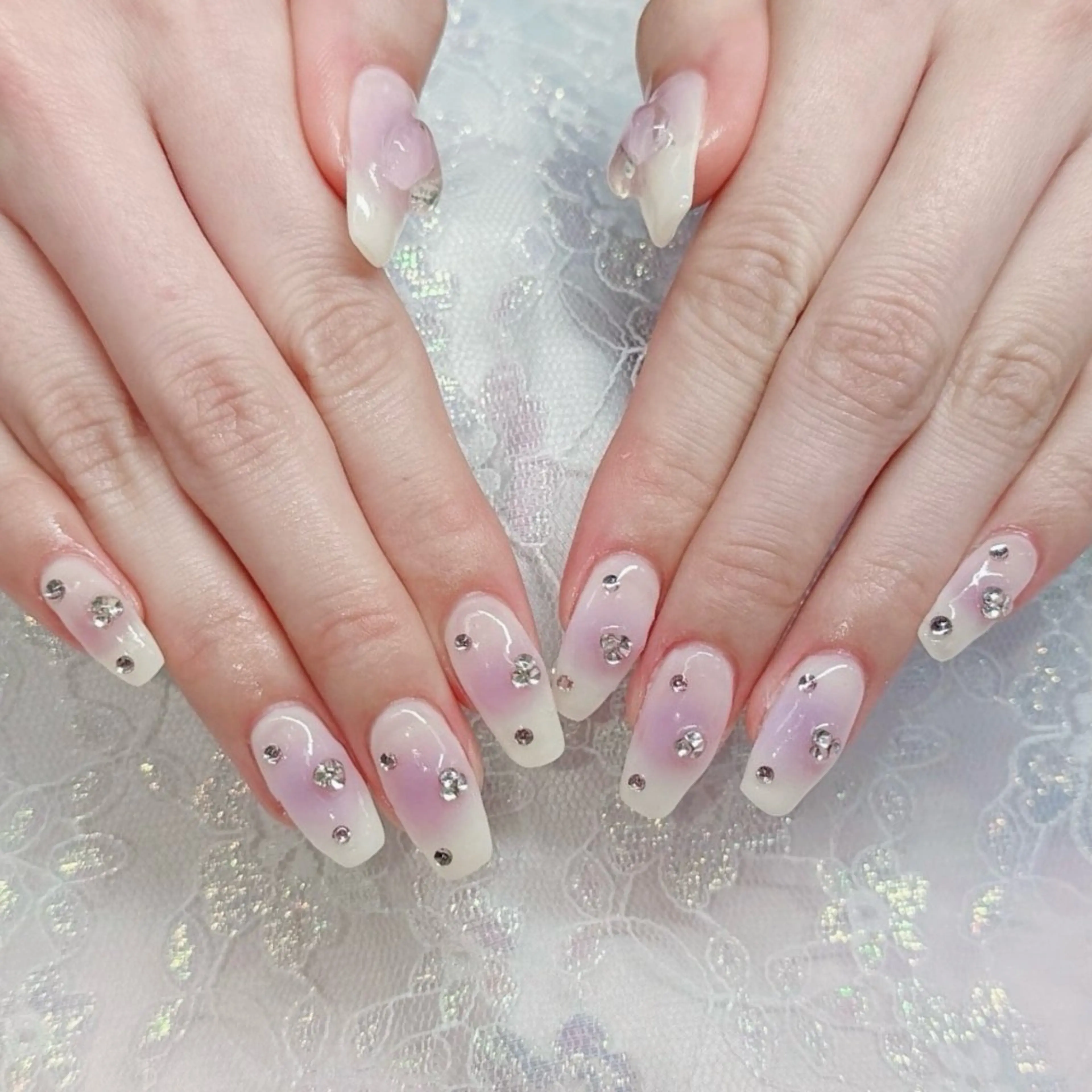 ネイル チークネイル 韓国ネイル シンプルネイル ストーンネイル ハンドネイル Nail lieNのネイルデザイン