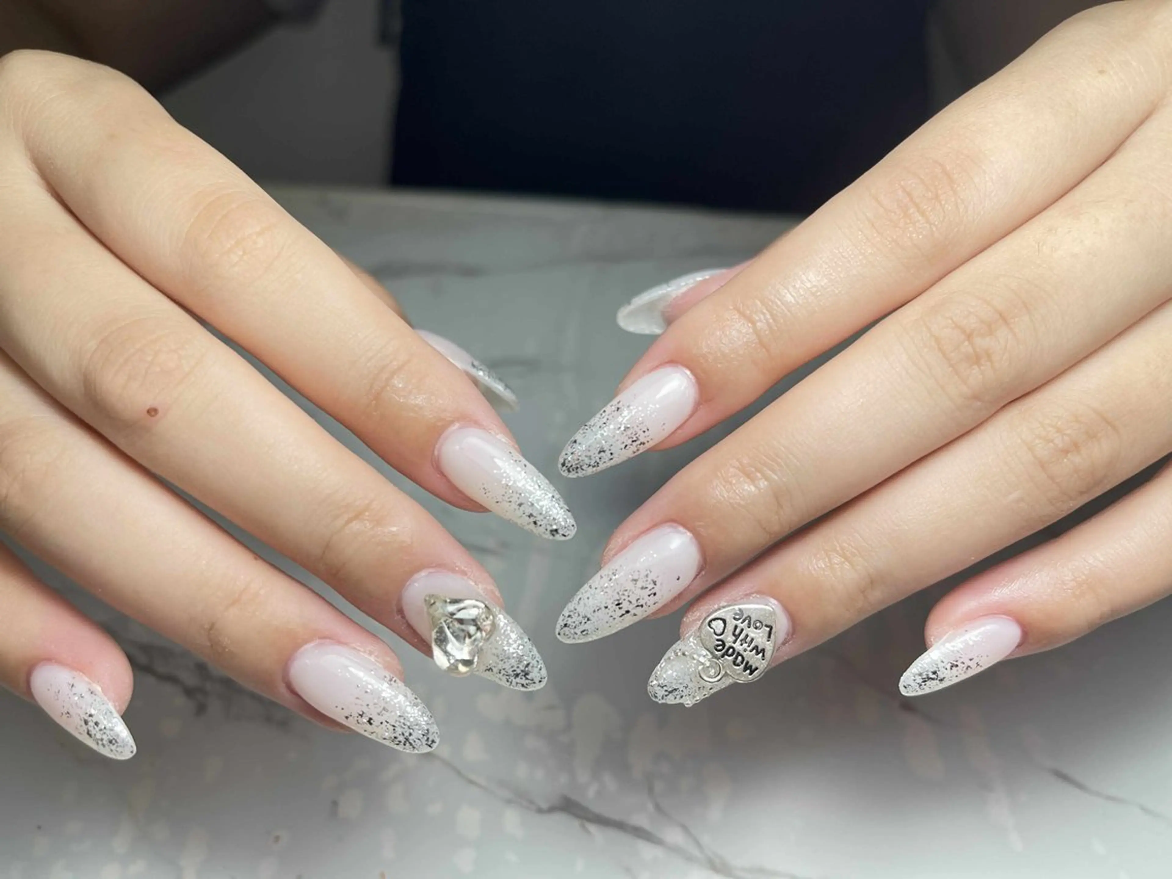 ネイル アートネイル フレンチネイル ジェルネイル グラデーション 韓国ネイル ハンドネイル さくら💮💮 【オフ無料】のネイルデザイン