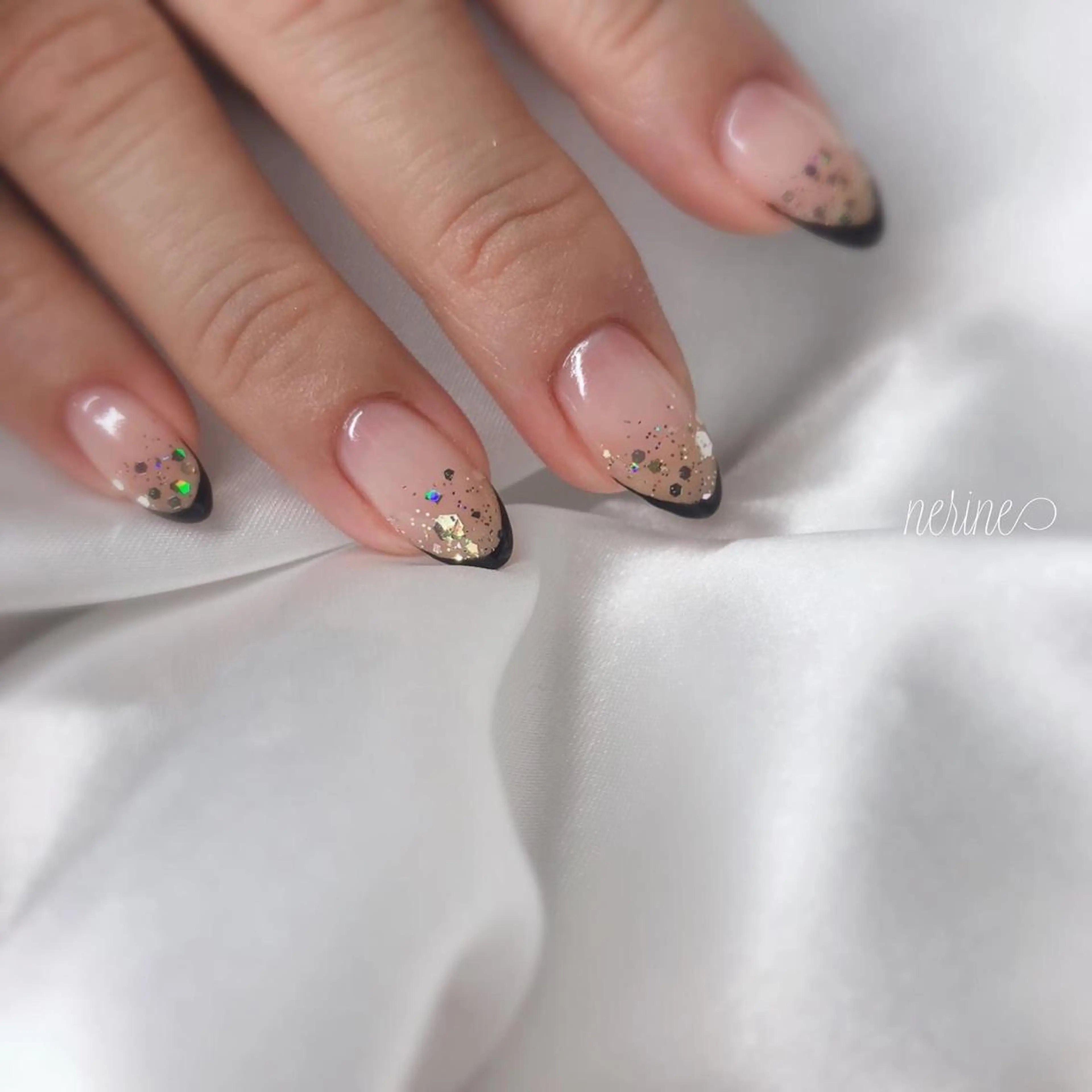 ネイル フレンチネイル キラキラネイル NAILST Naomiのネイルデザイン