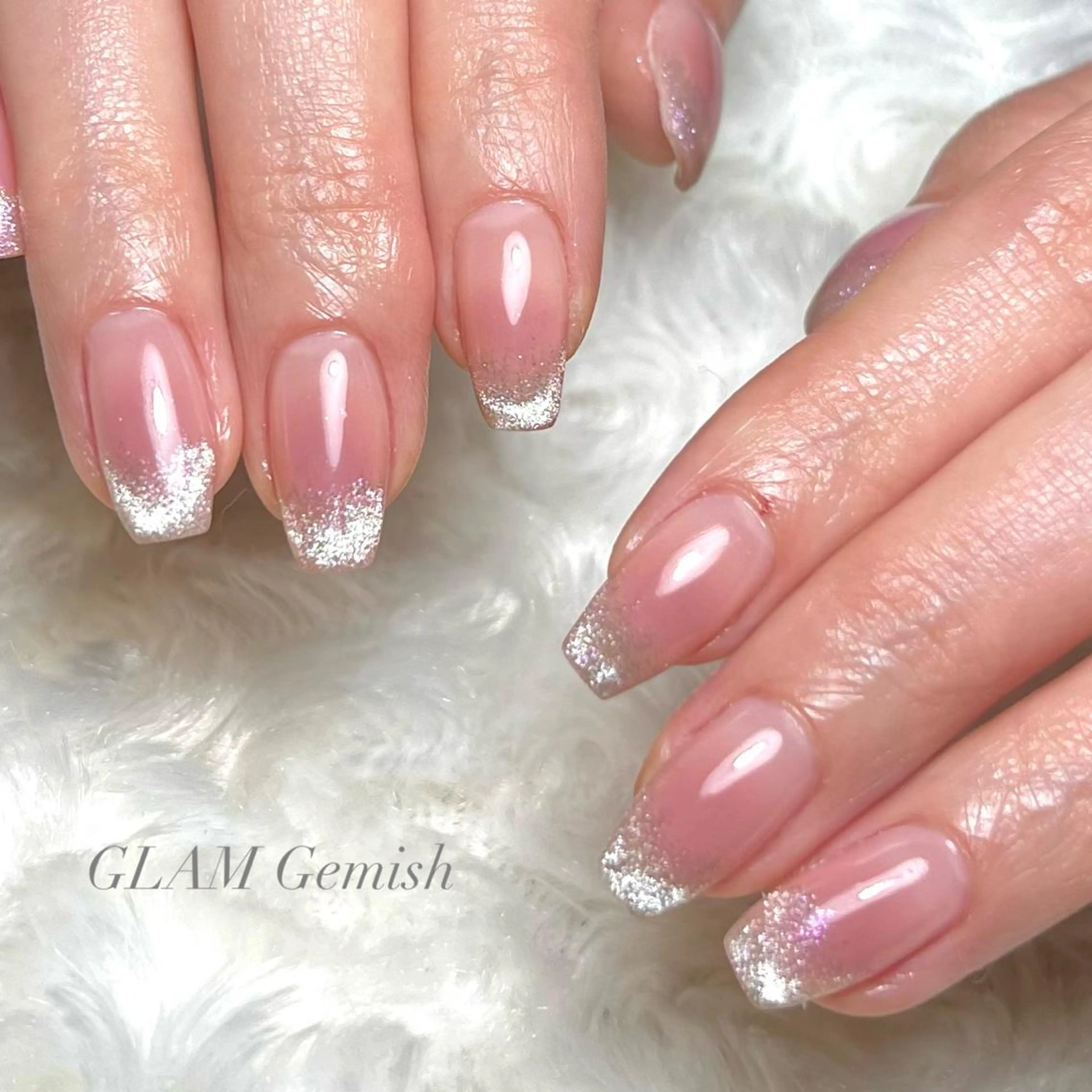 ネイル チークネイル マグネットネイル ハンドネイル 藤崎 恵梨香のネイルデザイン